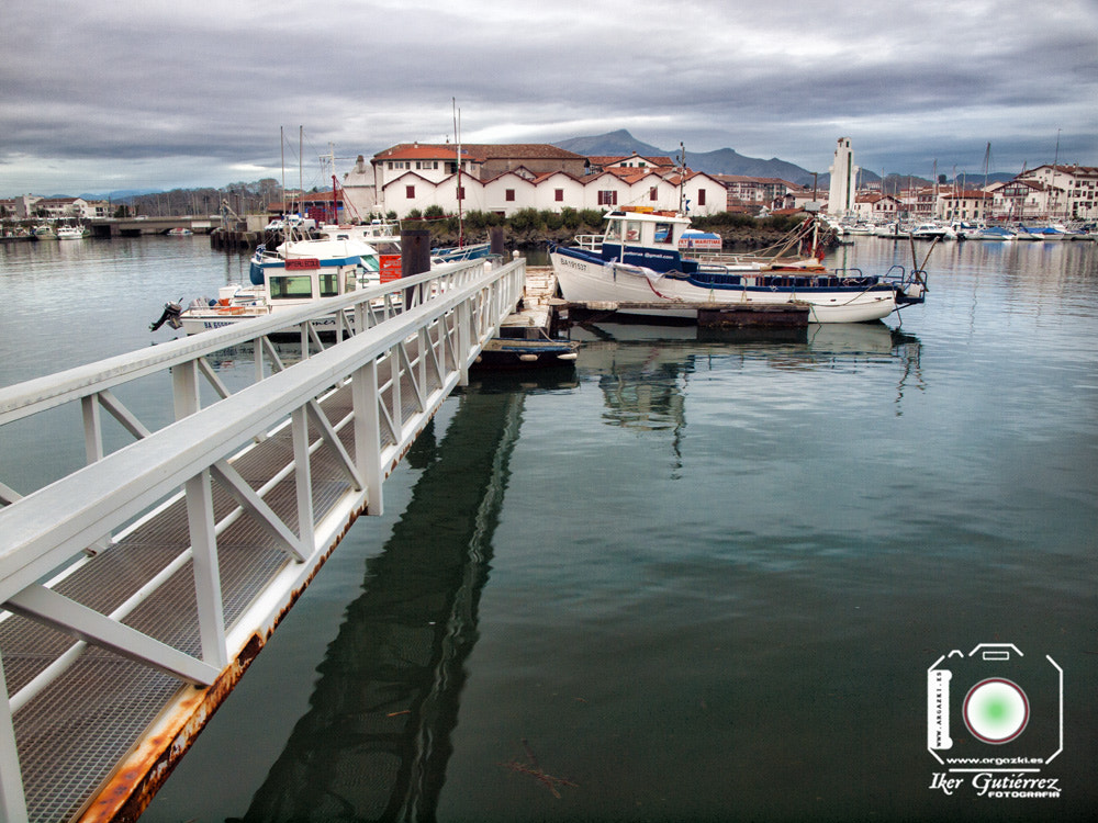 Olympus E-620 (EVOLT E-620) + OLYMPUS 14-42mm Lens sample photo. Puerto de san juan de luz photography