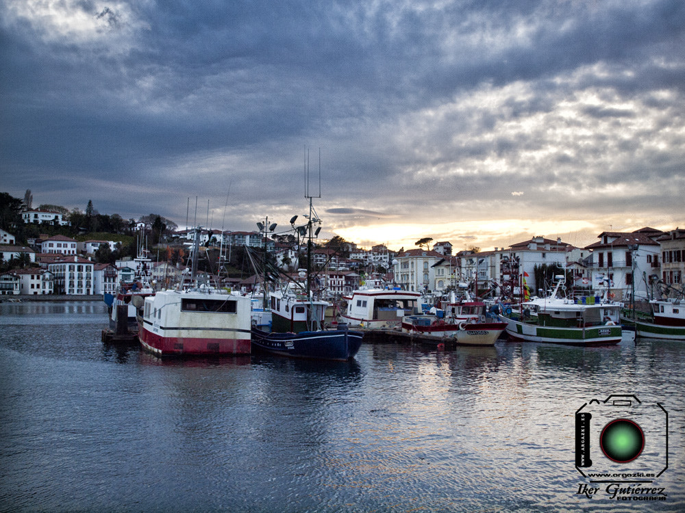 Olympus E-620 (EVOLT E-620) + OLYMPUS 14-42mm Lens sample photo. Puerto de san juan de luz photography