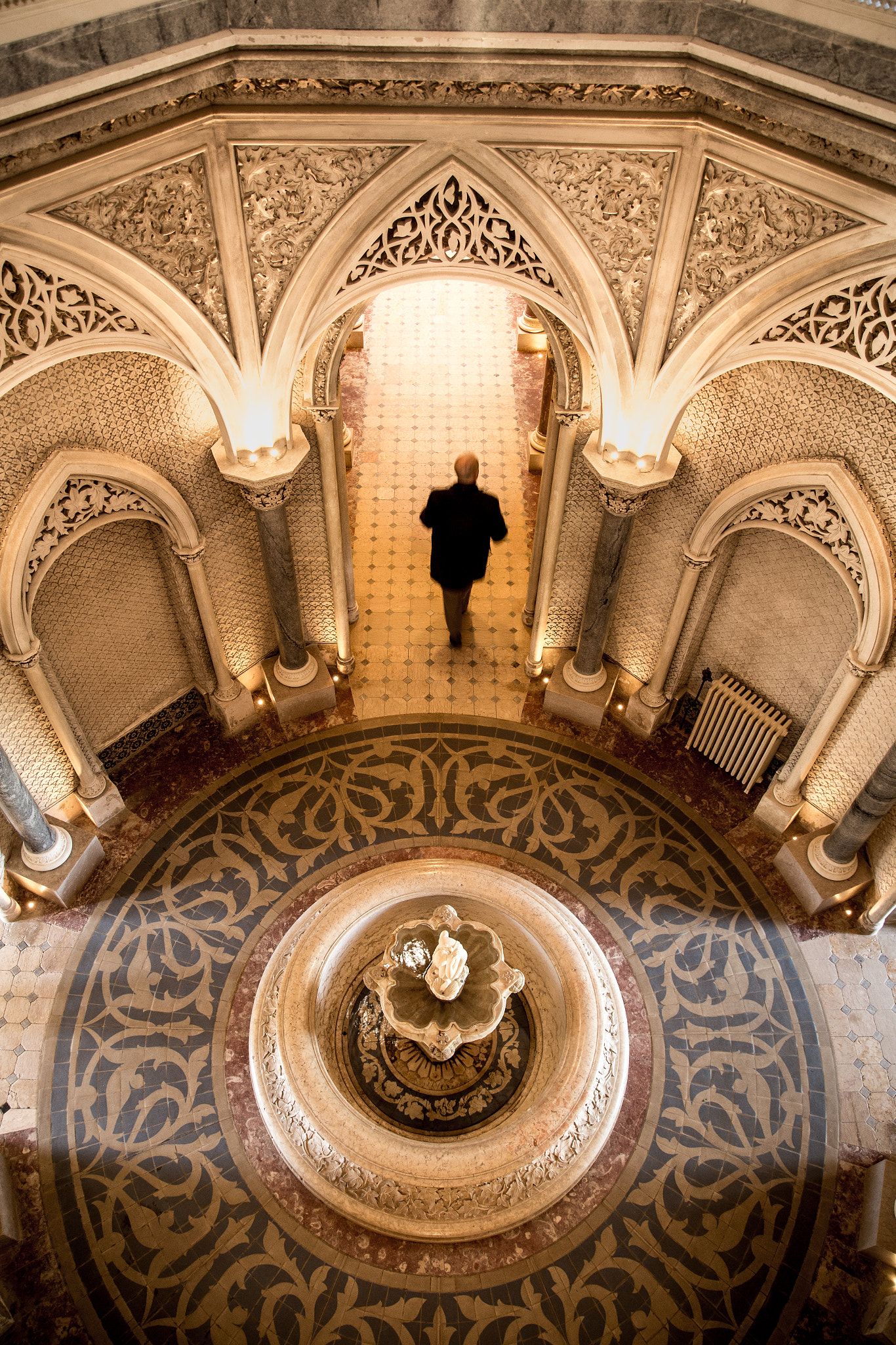 Canon EF 500mm F4L IS USM sample photo. Doorway photography