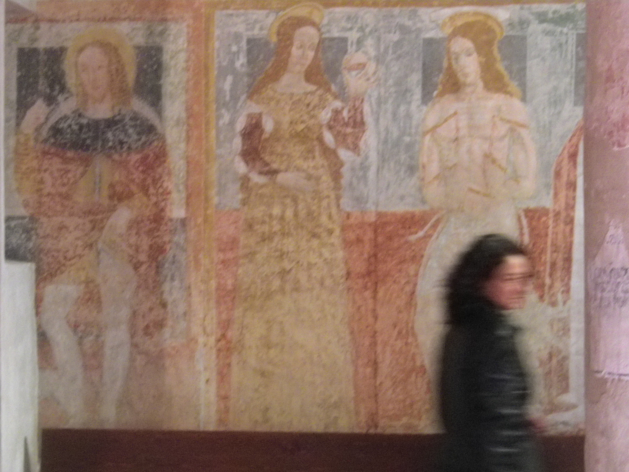 Pentax Optio RZ10 sample photo. Misterious lady among frescoes photography
