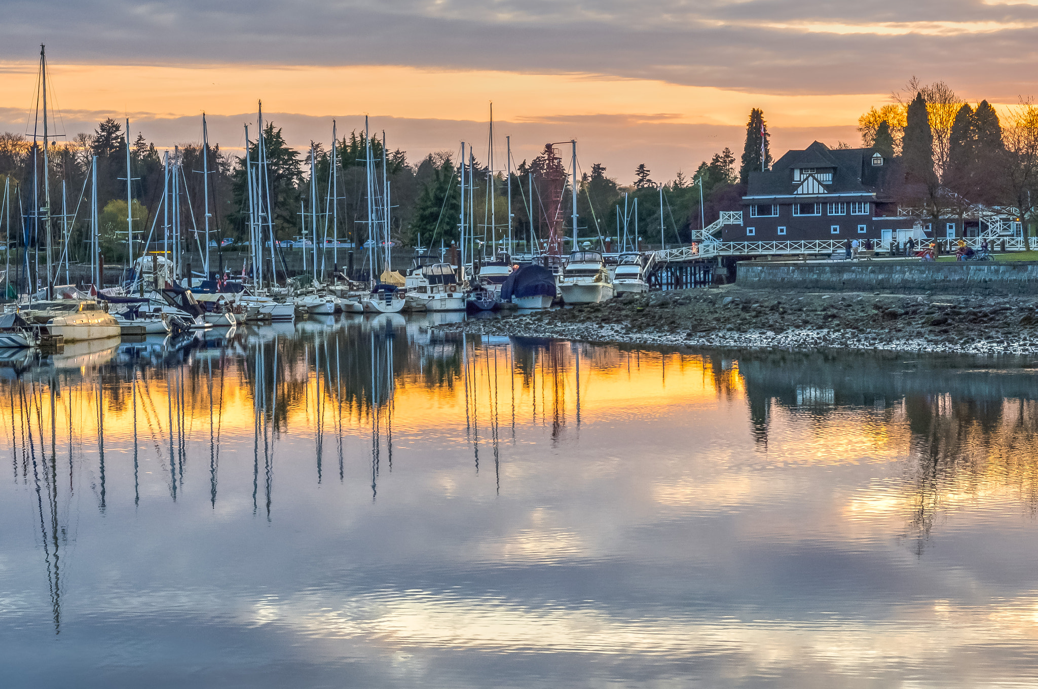 Sigma 17-70mm F2.8-4 DC Macro OS HSM sample photo. Vancouver harbour sunset photography