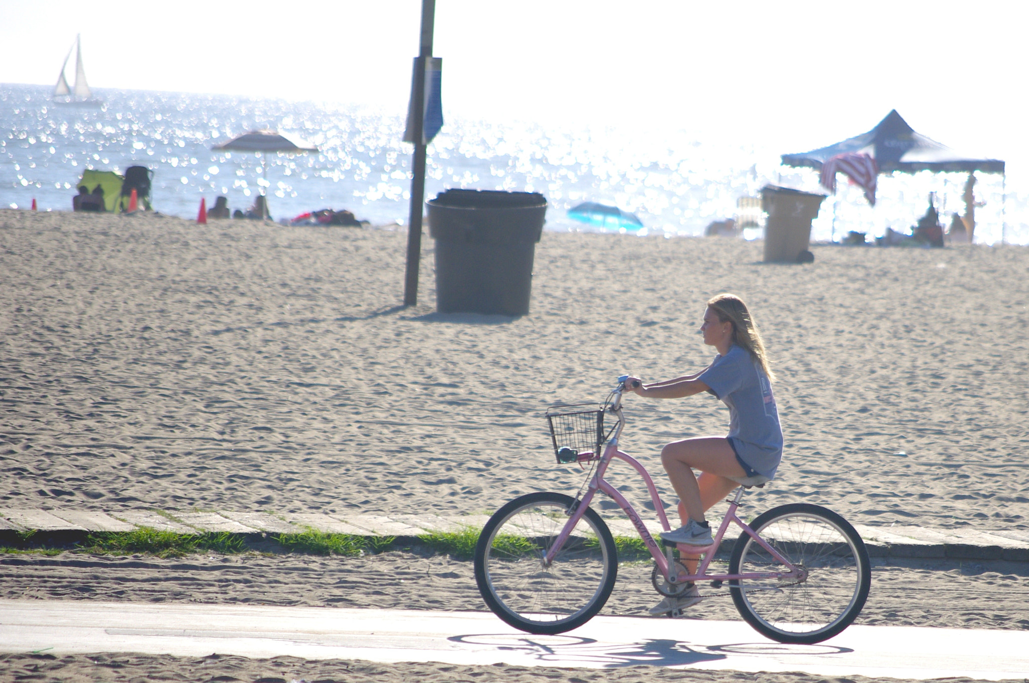 Pentax K-r + smc PENTAX-DA L 50-200mm F4-5.6 ED sample photo. Santa monica cycle-chic photography