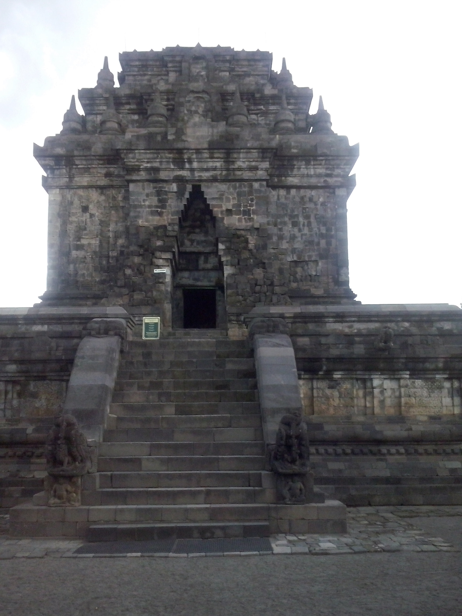 LG OPTIMUS L5 II sample photo. Mendut buddhust temple photography