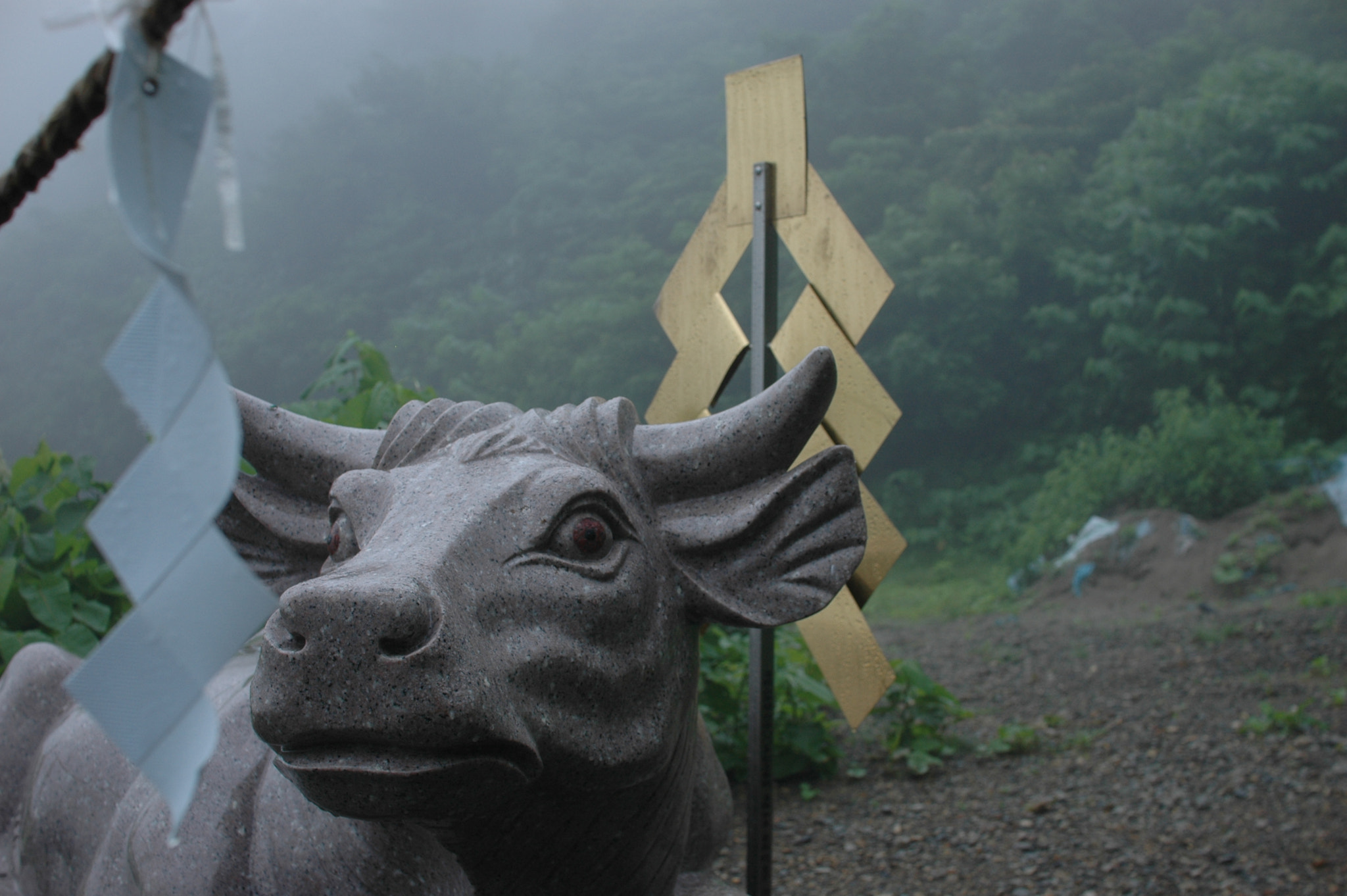 Nikon D70 + Sigma 30mm F1.4 EX DC HSM sample photo. Ox statue at trail head--yudono san photography