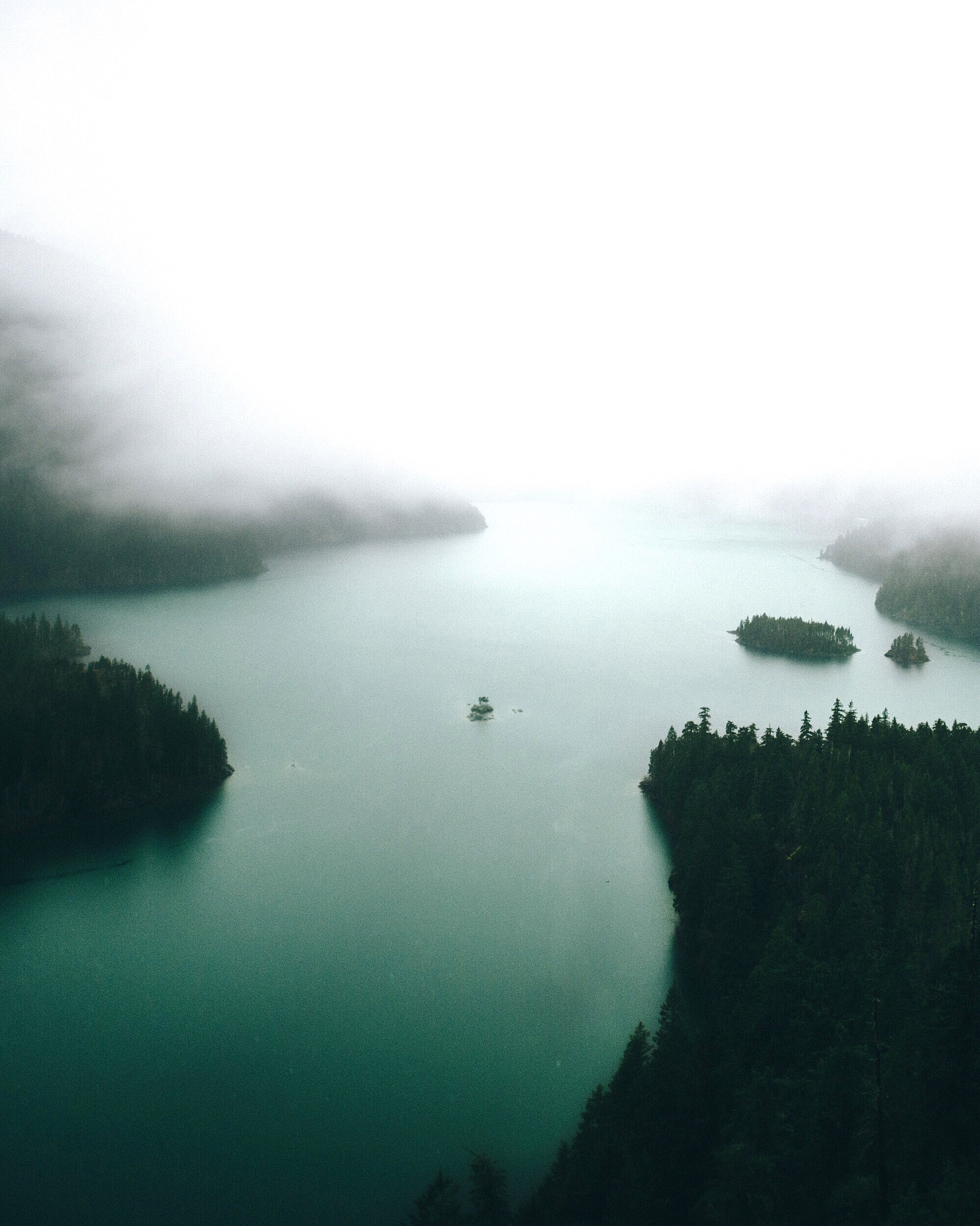 Nikon D4 + Nikon AF-S Nikkor 20mm F1.8G ED sample photo. Diablo lake. north cascades. washington. photography