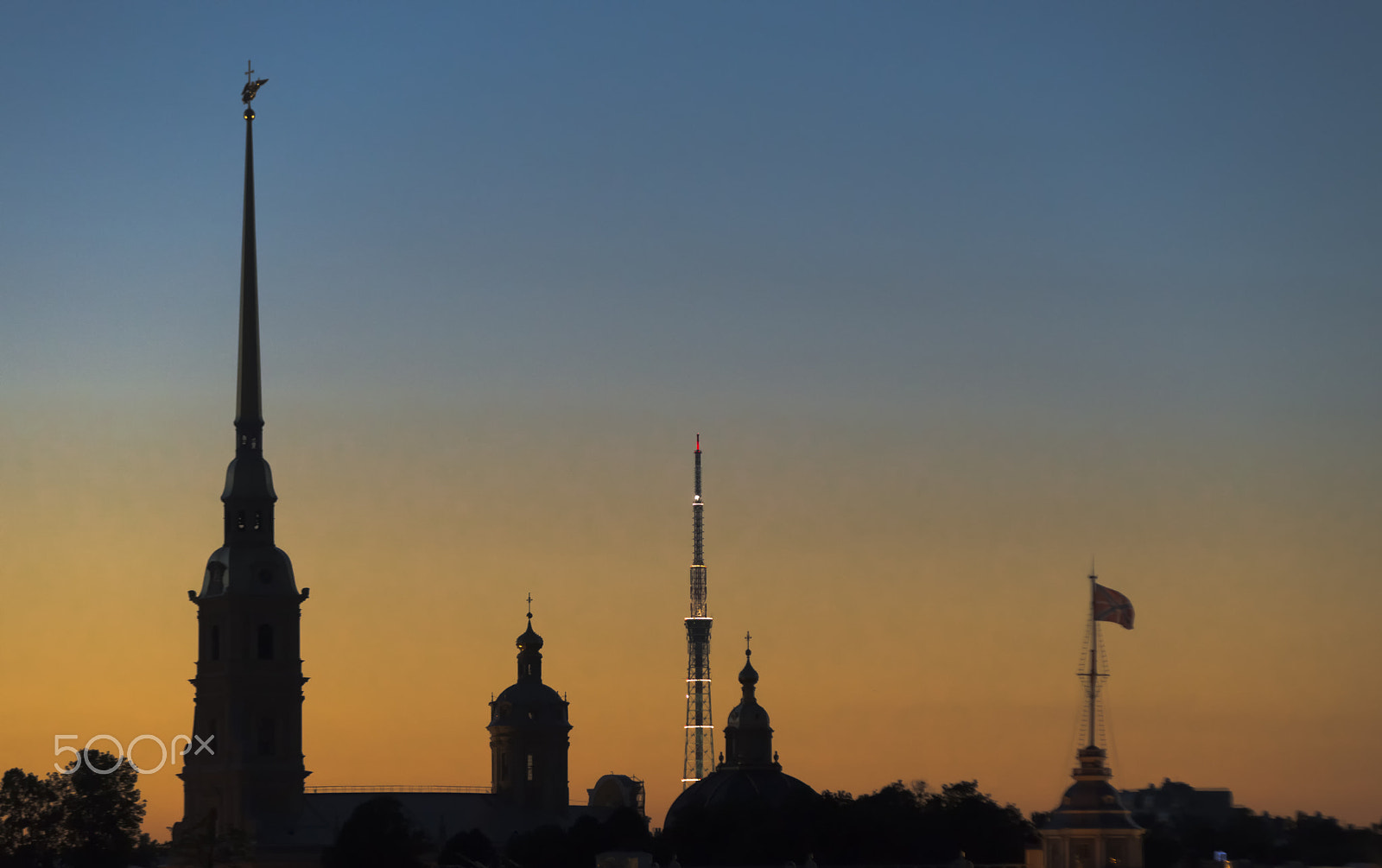 Nikon D800E + Tamron SP AF 70-200mm F2.8 Di LD (IF) MACRO sample photo. Dawn over the peter and paul fortress photography