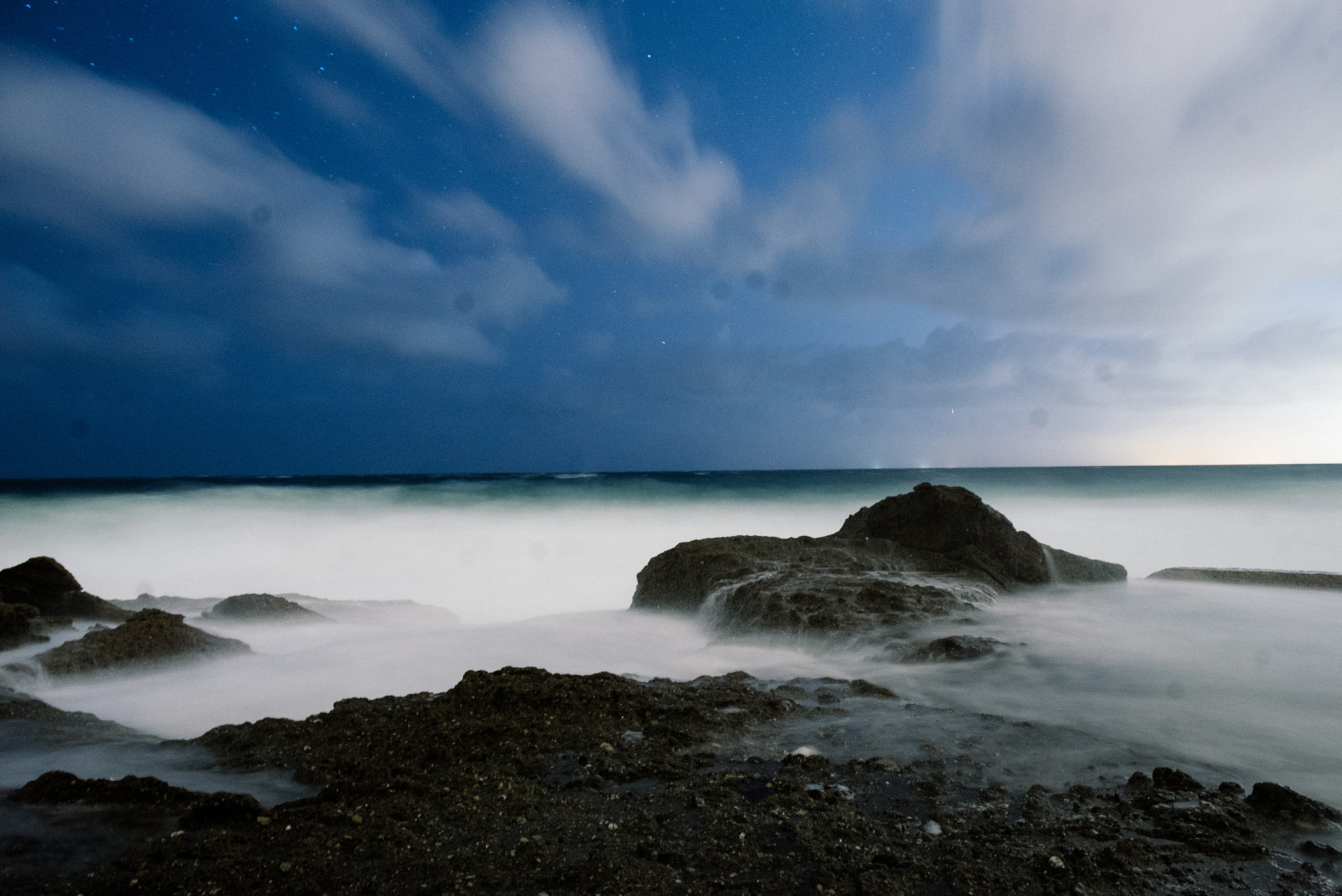 Sony a7S + Canon EF 24mm F1.4L II USM sample photo