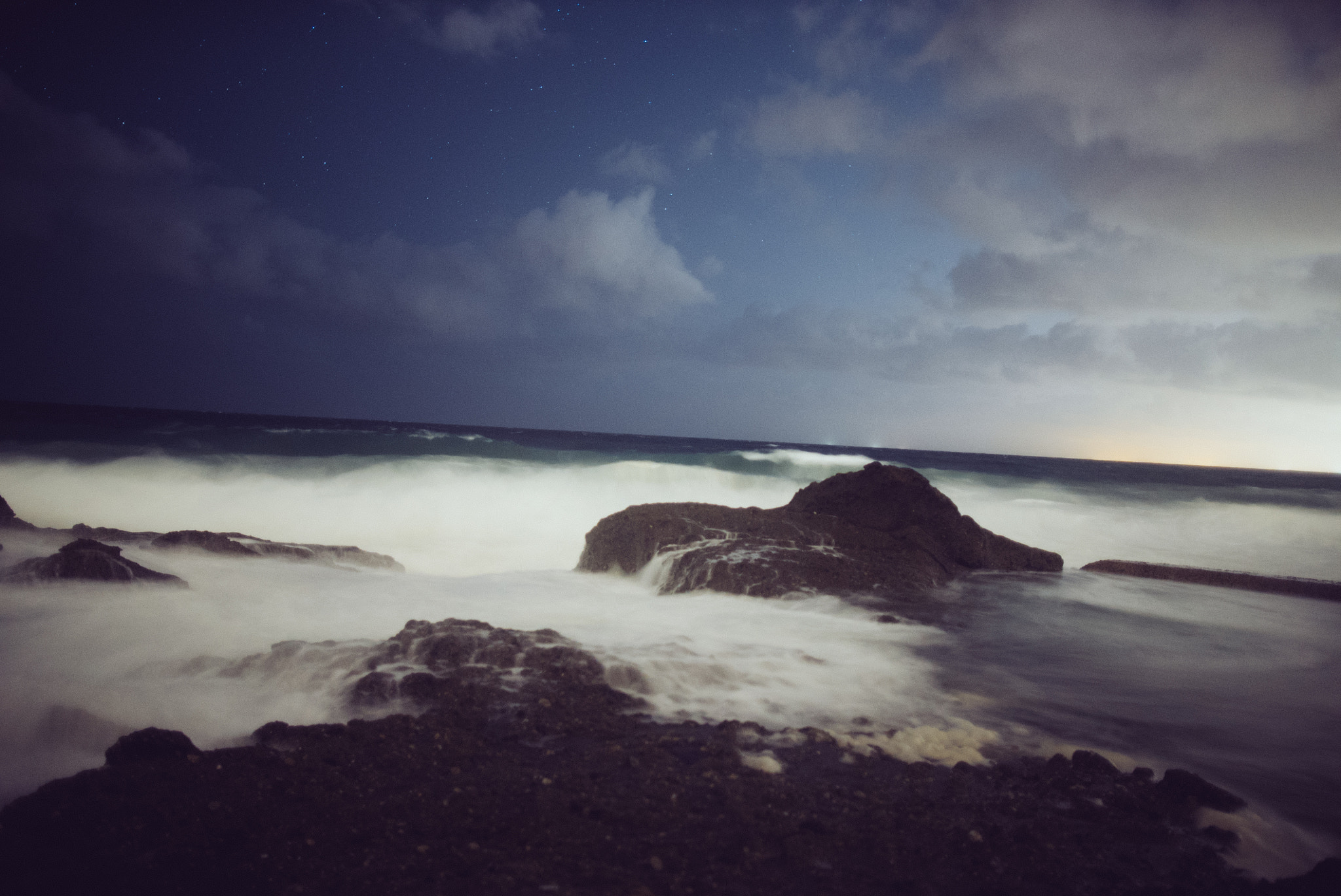 Sony a7S + Canon EF 24mm F1.4L II USM sample photo