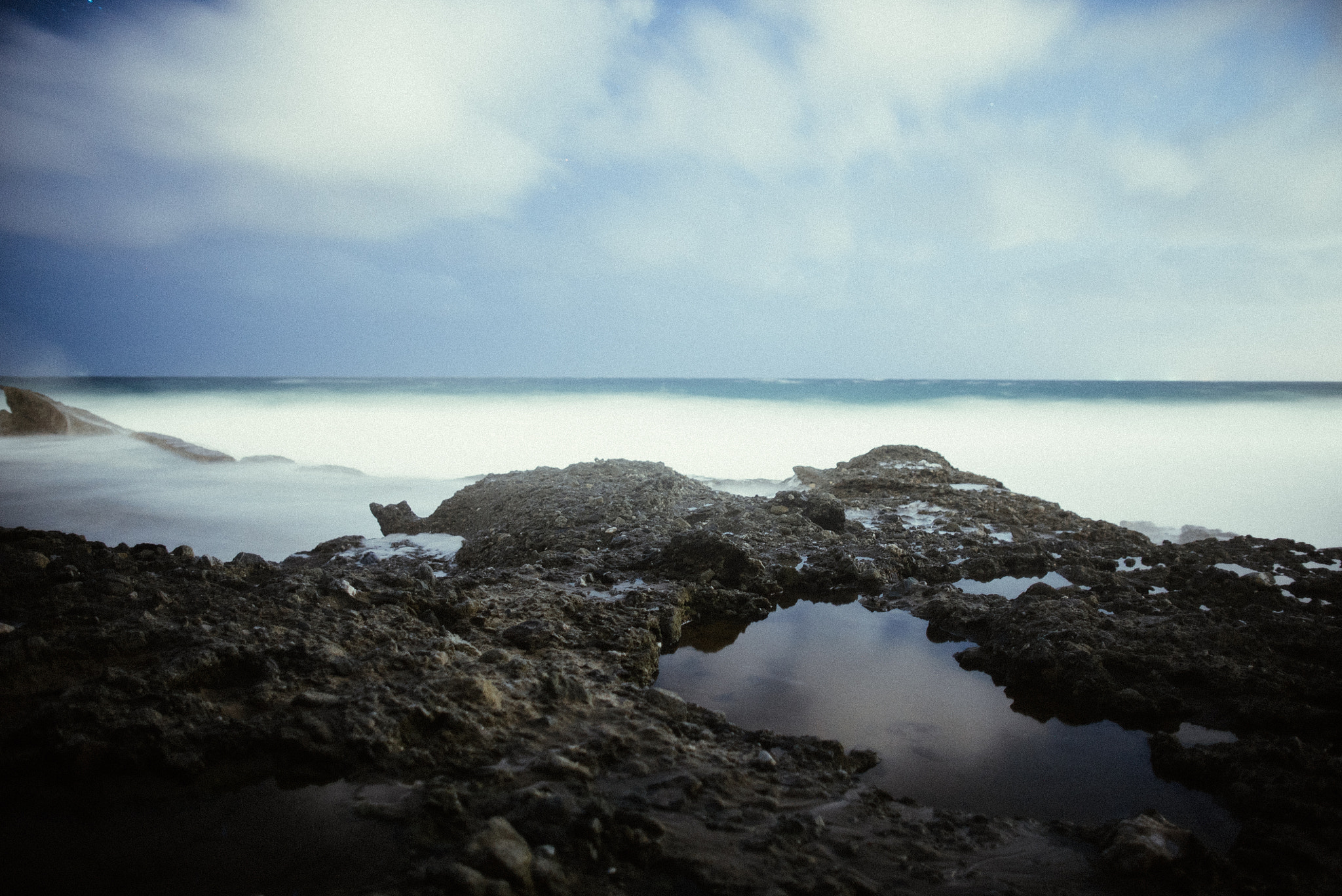 Sony a7S + Canon EF 24mm F1.4L II USM sample photo