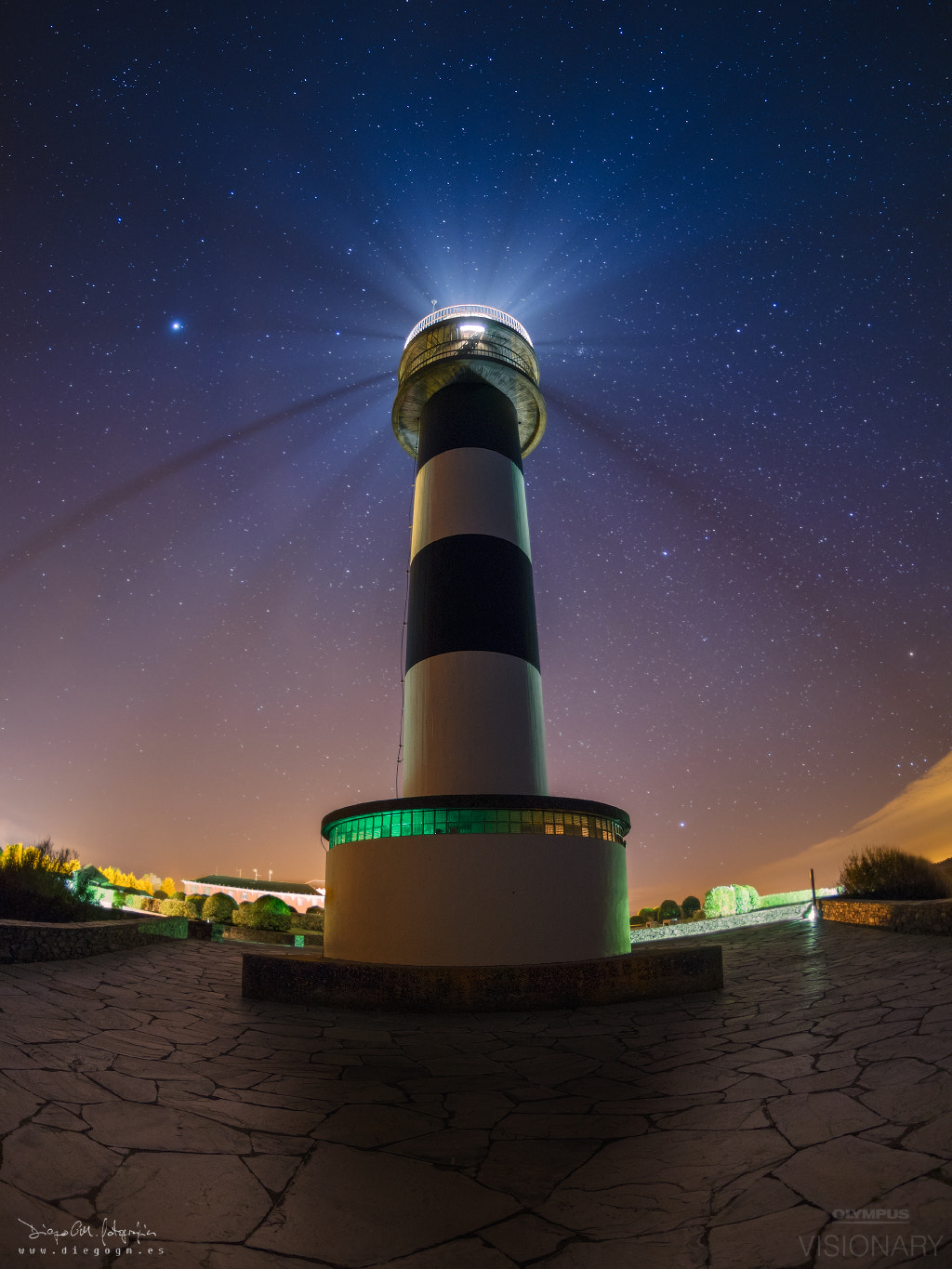 Olympus OM-D E-M5 II + OLYMPUS M.8mm F1.8 sample photo. The lighthouse and the stars photography