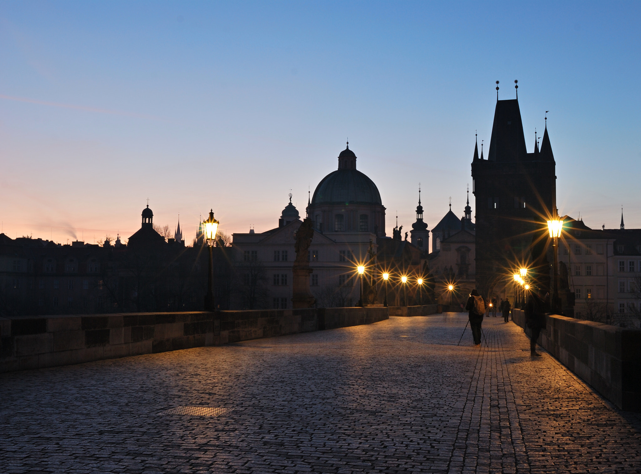 Nikon D60 + Nikon AF-S Nikkor 28mm F1.8G sample photo. Dawn from charles bridge photography