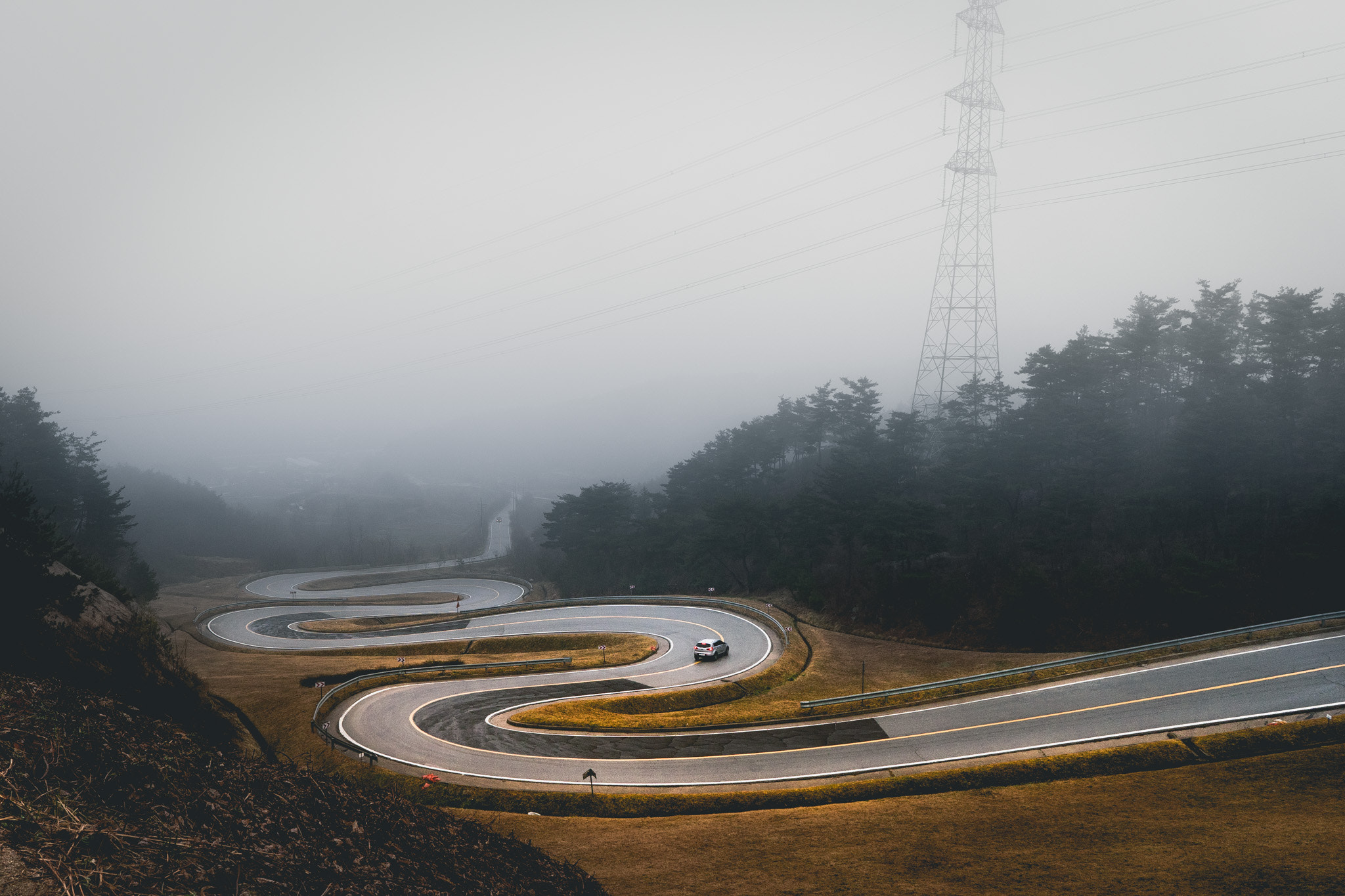 Sony a7 + ZEISS Batis 25mm F2 sample photo. Winding road photography