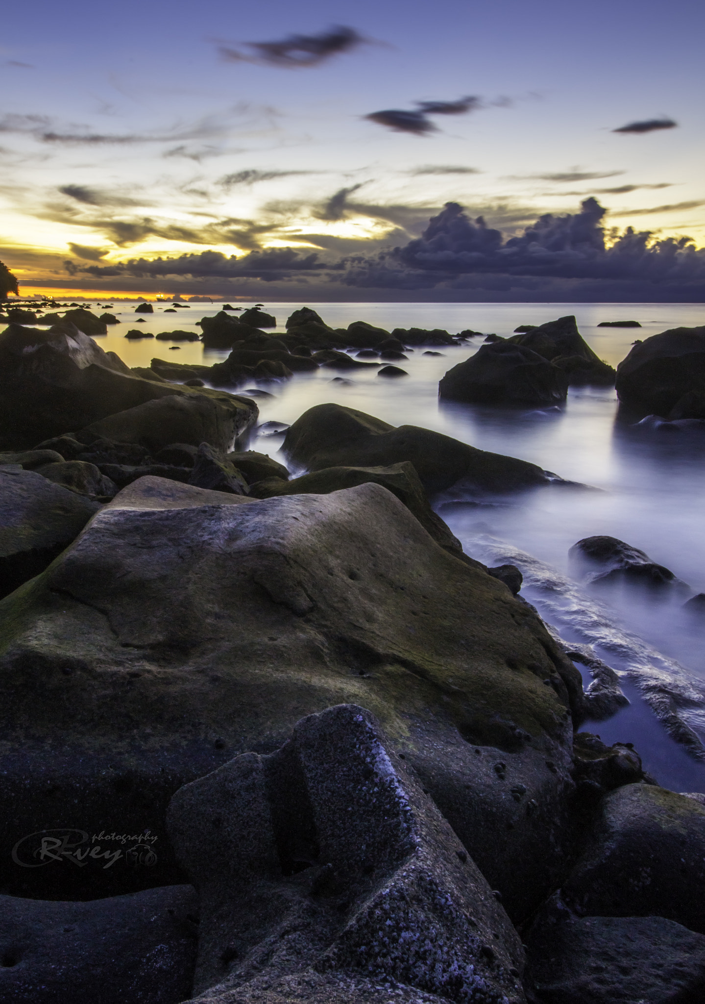 Canon EF-S 10-18mm F4.5–5.6 IS STM sample photo. End of the day. photography