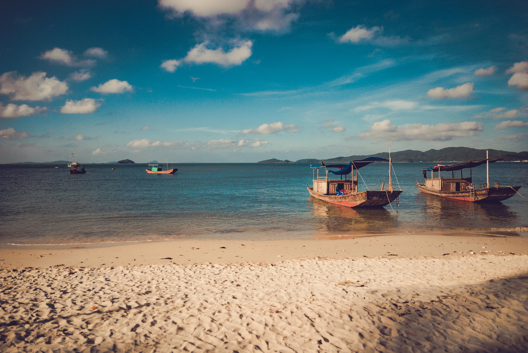 Sigma 17-50mm F2.8 EX DC OS HSM sample photo. Get back from the ocean photography