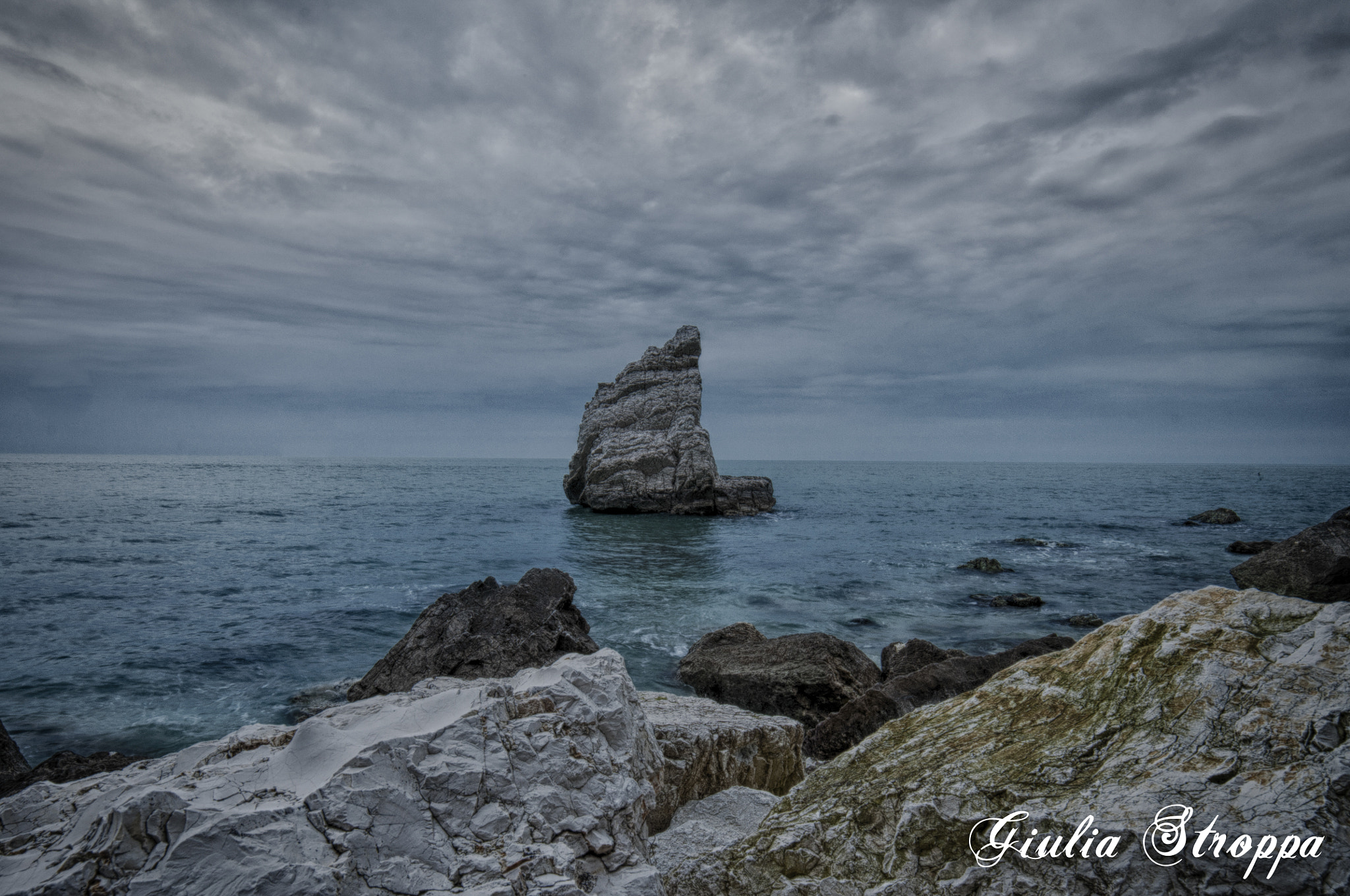 Samyang 14mm F2.8 ED AS IF UMC sample photo. Clouds & rocks photography