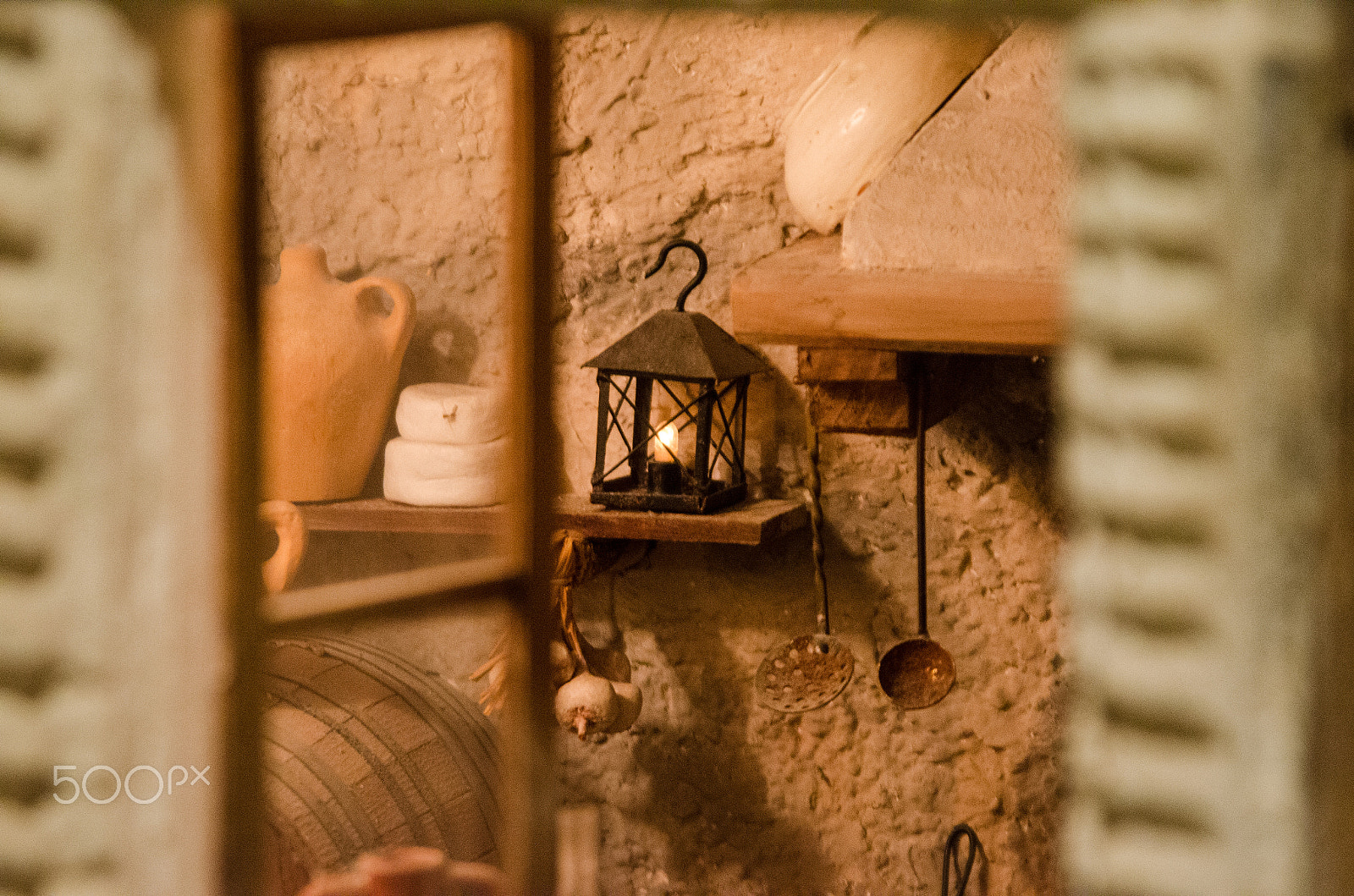 Sigma 28-200mm F3.5-5.6 Compact Aspherical Hyperzoom Macro sample photo. The warmth of an old home photography