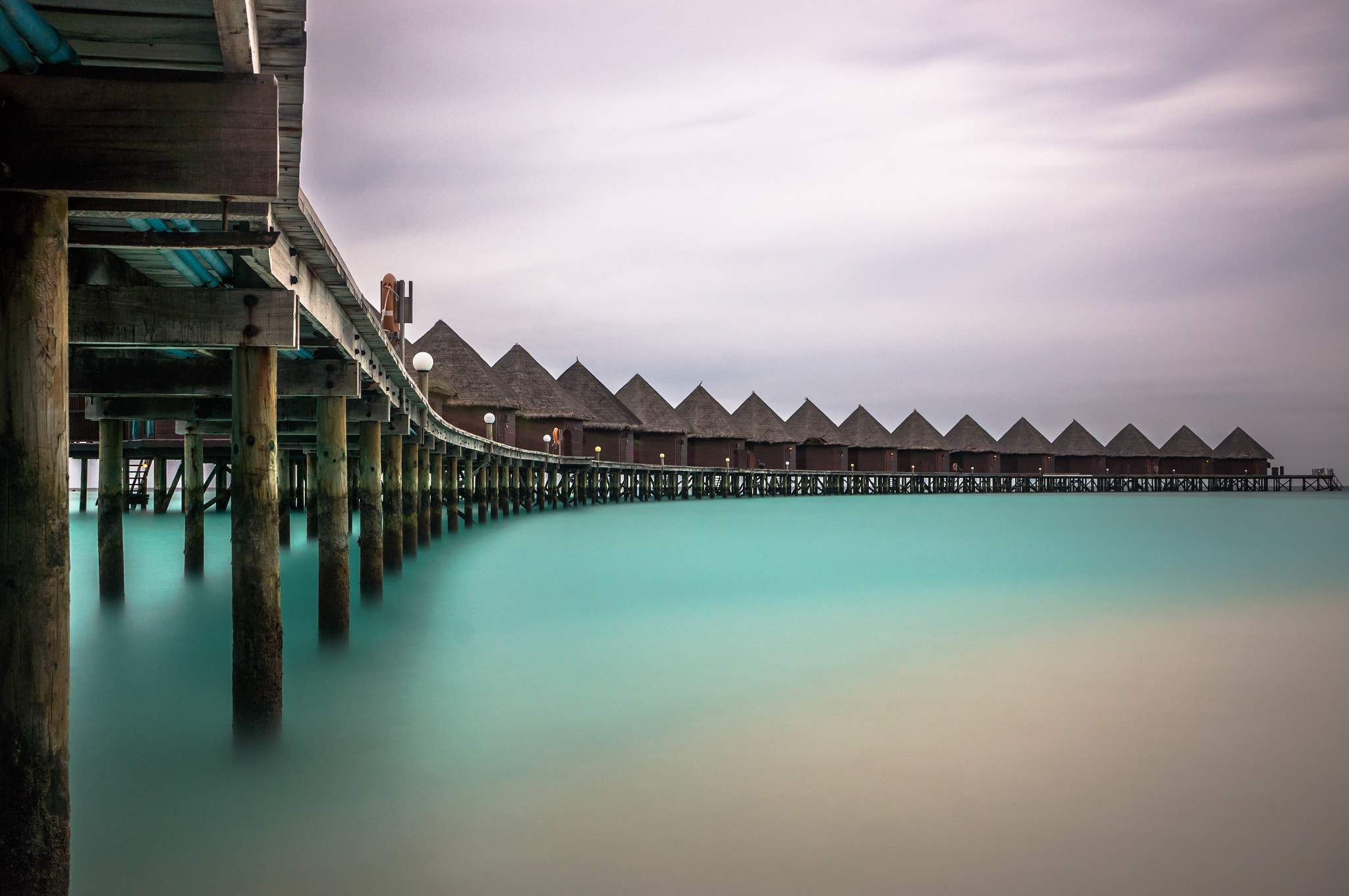 Sony Alpha NEX-5N + Sony Sonnar T* E 24mm F1.8 ZA sample photo. Maldives pier photography