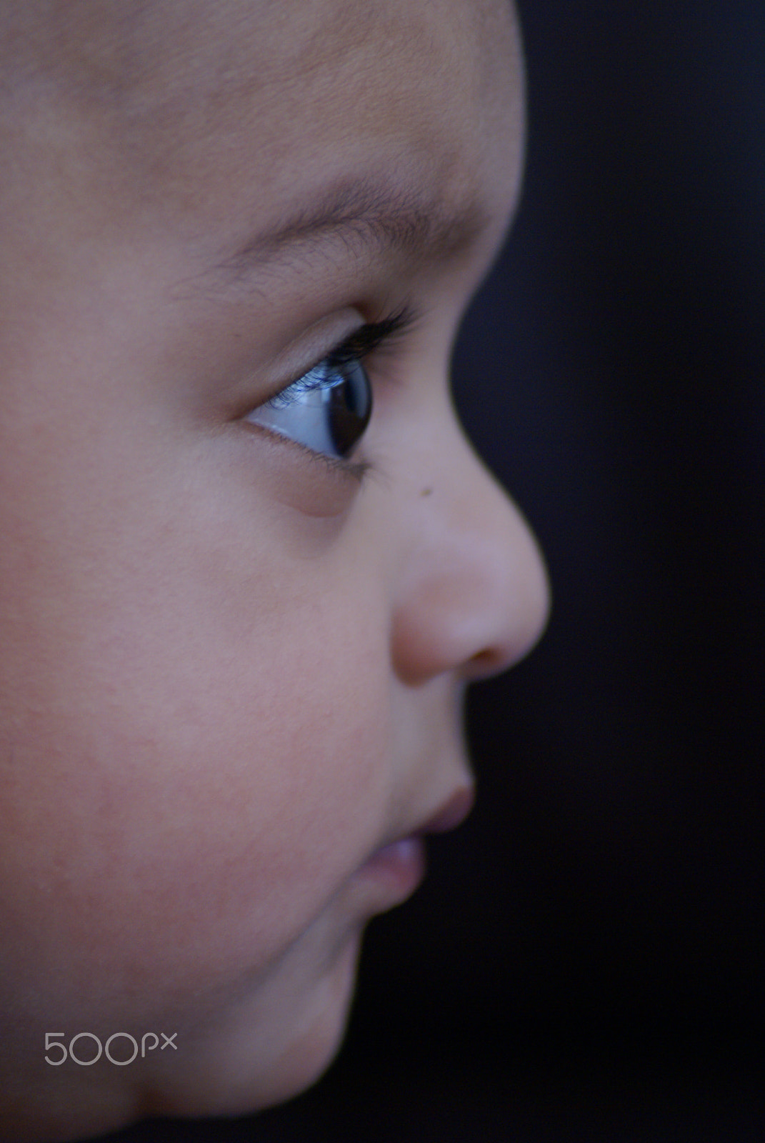 Sony Alpha DSLR-A100 + Tamron AF 70-300mm F4-5.6 Di LD Macro sample photo. Face photography