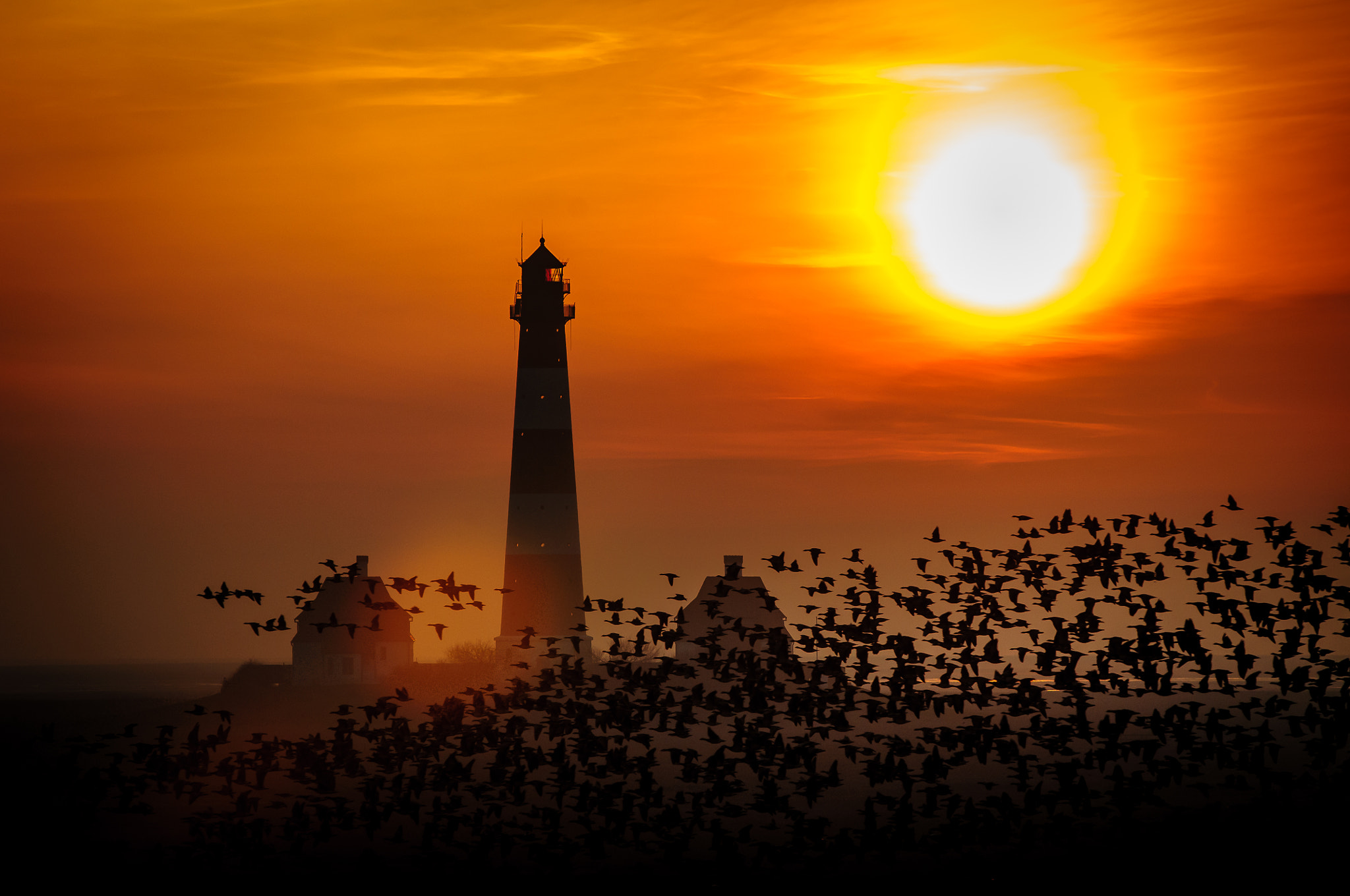 AF-S Zoom-Nikkor 80-200mm f/2.8D IF-ED sample photo. Lighthouse at sunset photography