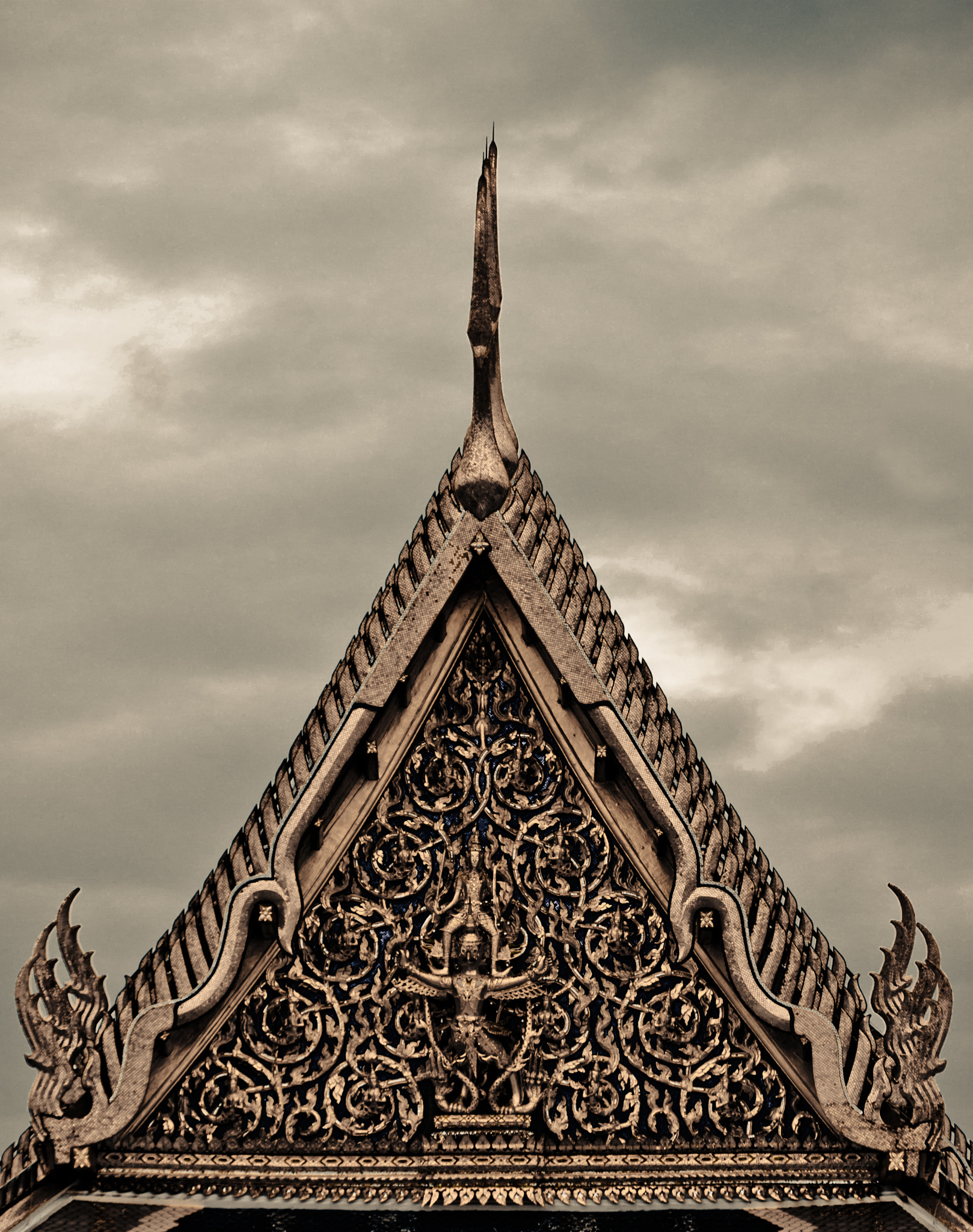 Nikon D200 sample photo. Symmetry photography