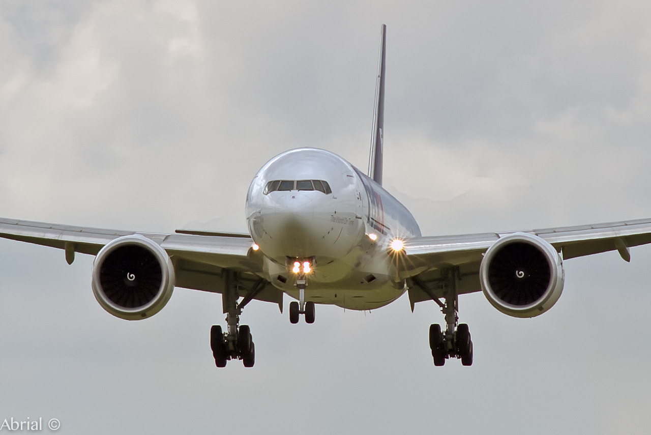 Nikon D800 + AF Nikkor 300mm f/4 IF-ED sample photo. Fedex express b777f landing photography