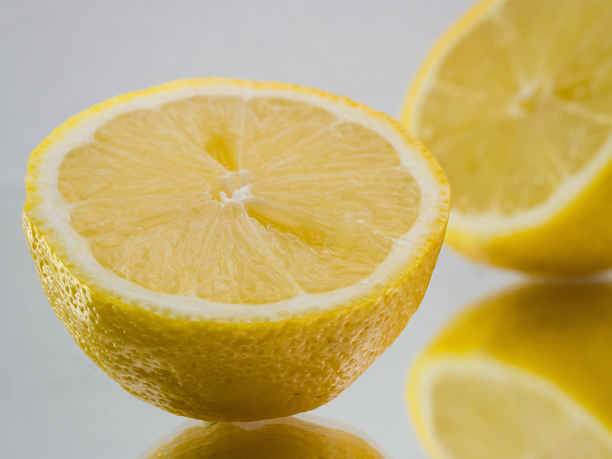 Olympus M.Zuiko Digital ED 60mm F2.8 Macro sample photo. Crisp lemon chop photography
