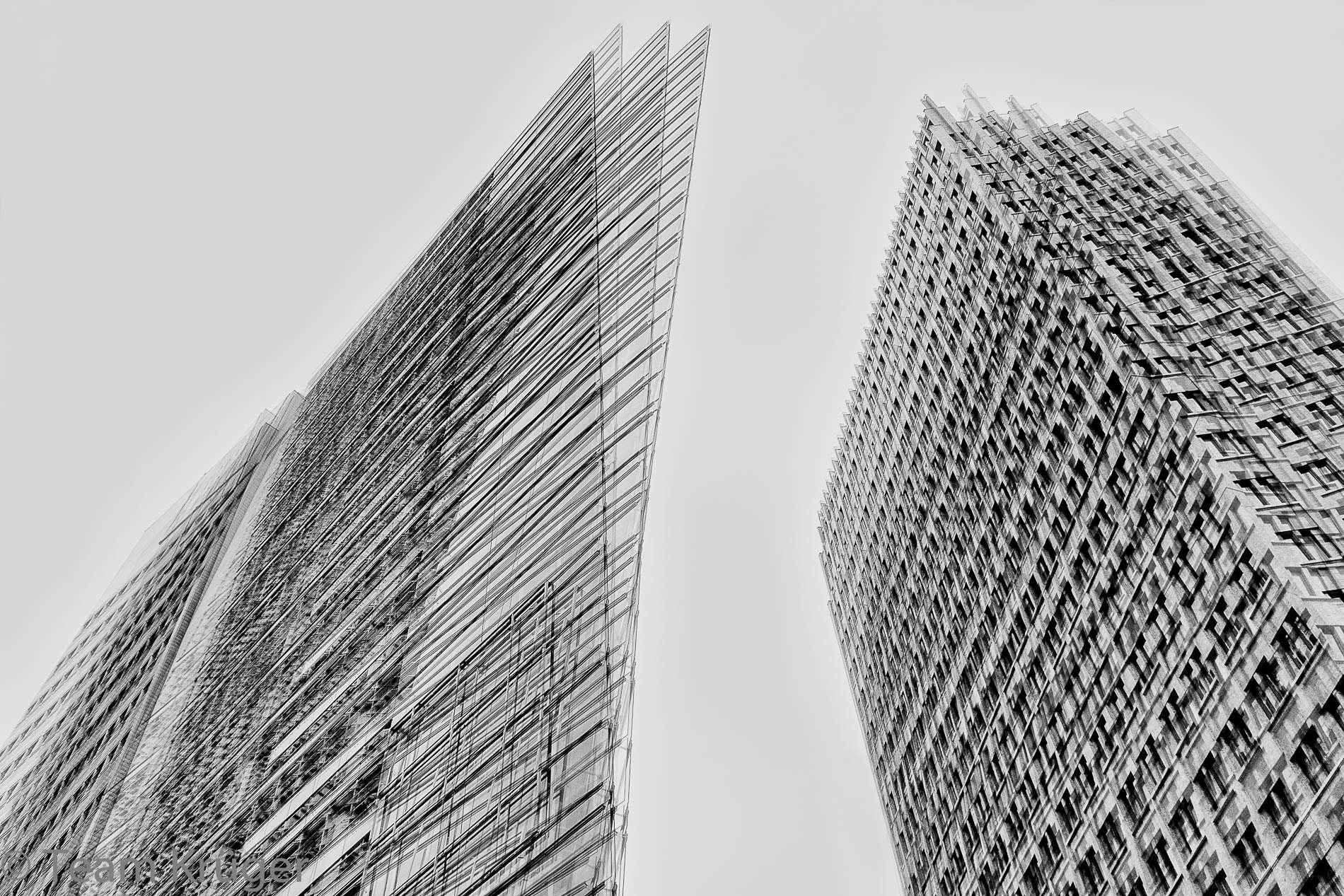Panasonic Lumix DMC-GH3 sample photo. Hochhaus photography