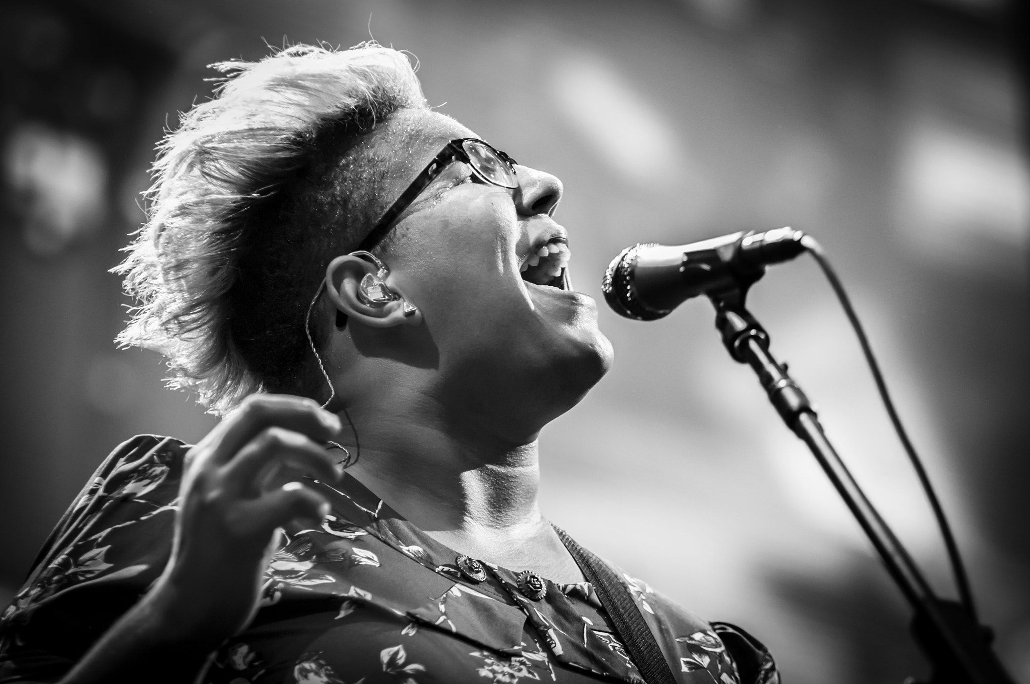 AF Zoom-Nikkor 80-200mm f/2.8 ED sample photo. Alabama shakes live in lucca summer festival photography