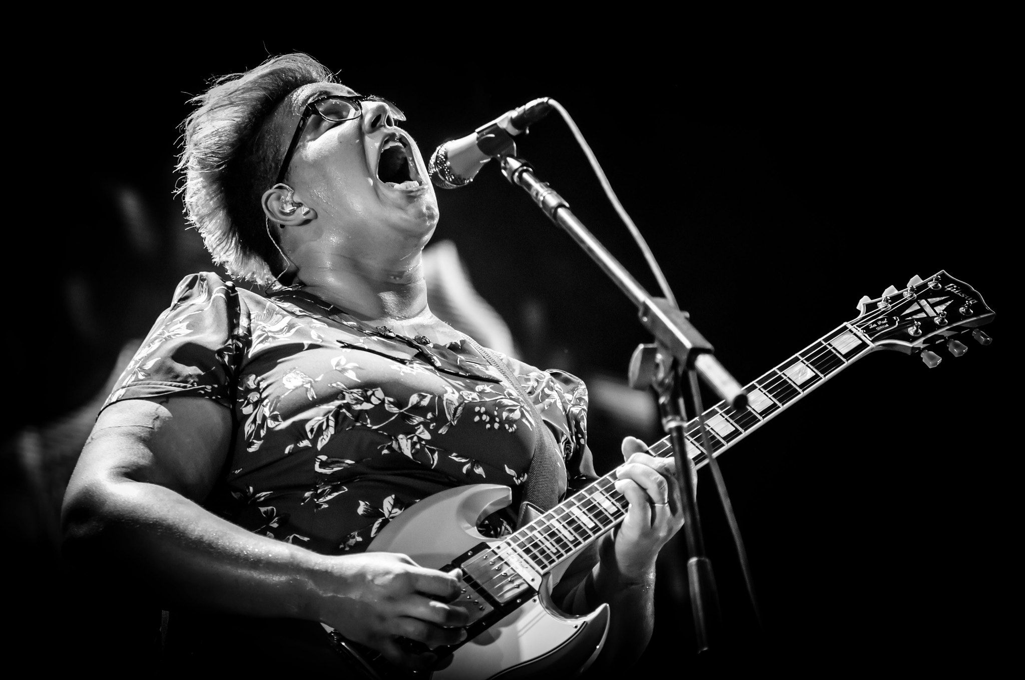 AF Zoom-Nikkor 80-200mm f/2.8 ED sample photo. Alabama shakes live in lucca summer festival photography