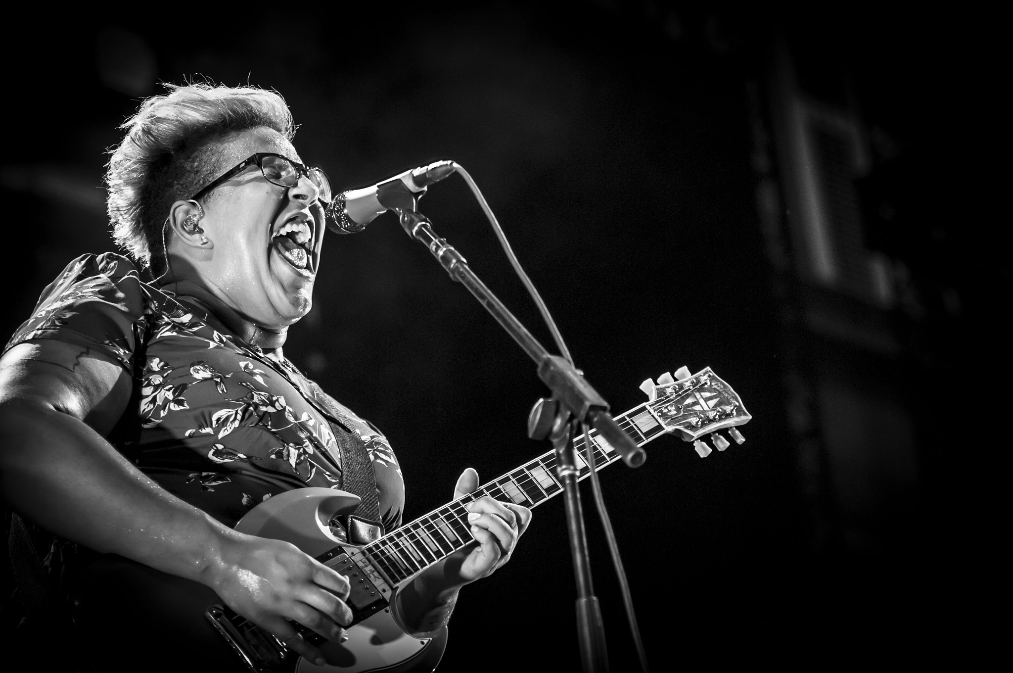AF Zoom-Nikkor 80-200mm f/2.8 ED sample photo. Alabama shakes live in lucca summer festival photography
