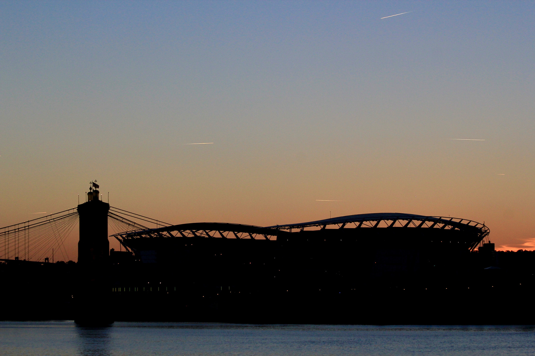 Canon EF 70-300mm F4-5.6 IS USM sample photo. Evening in cincinnati photography