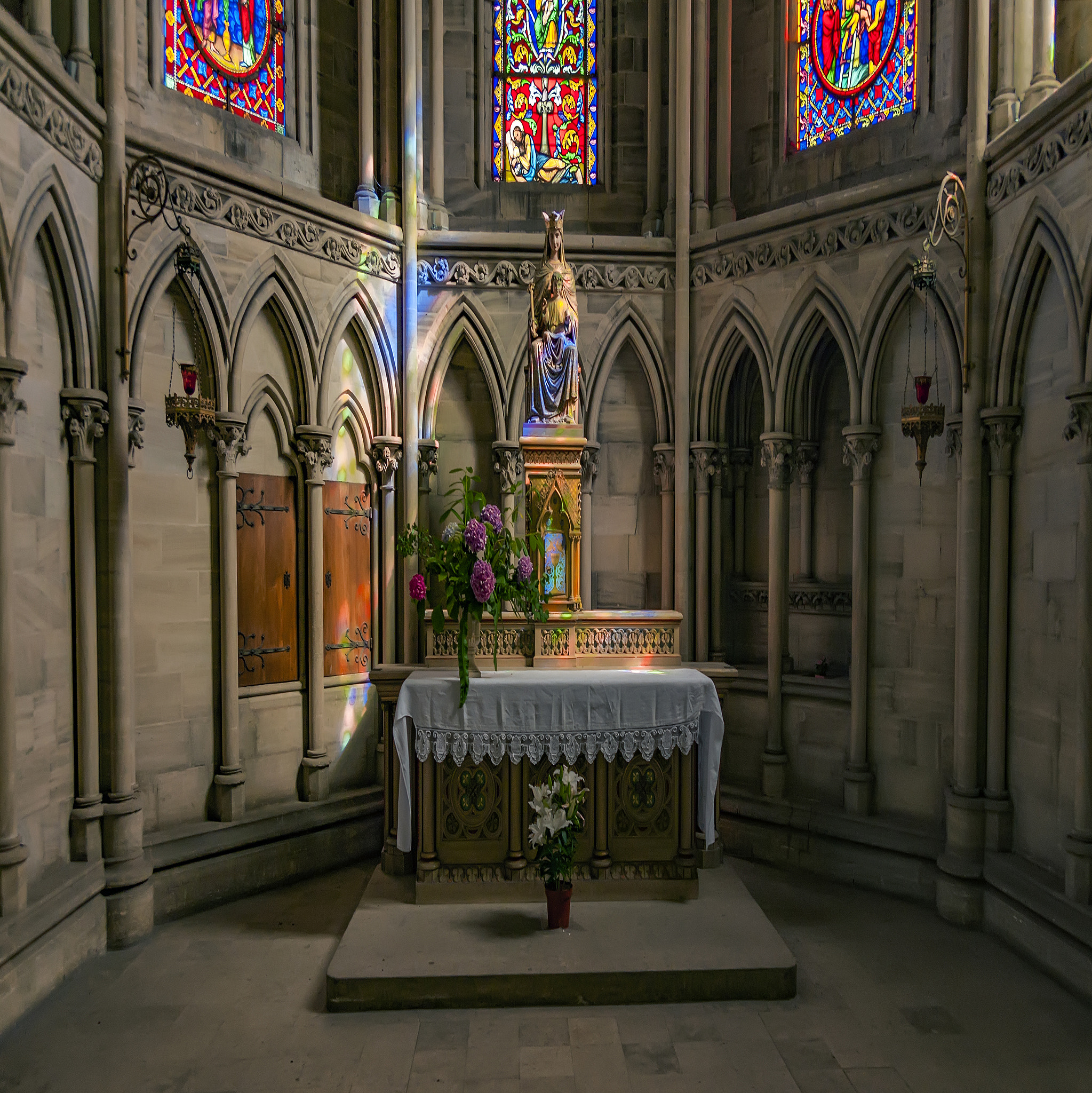 Sony Alpha DSLR-A700 sample photo. Catedral de bayeaux photography