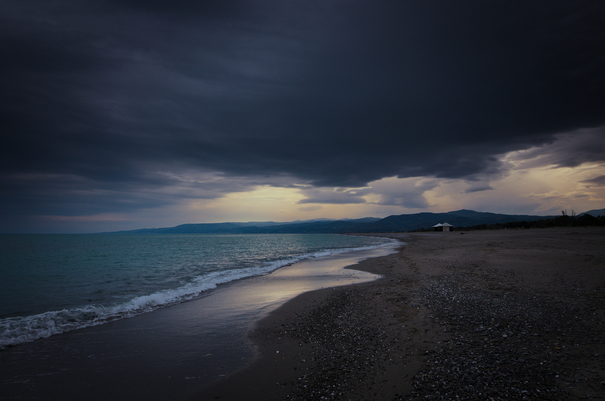 Sigma 8-16mm F4.5-5.6 DC HSM sample photo. Winter sea photography