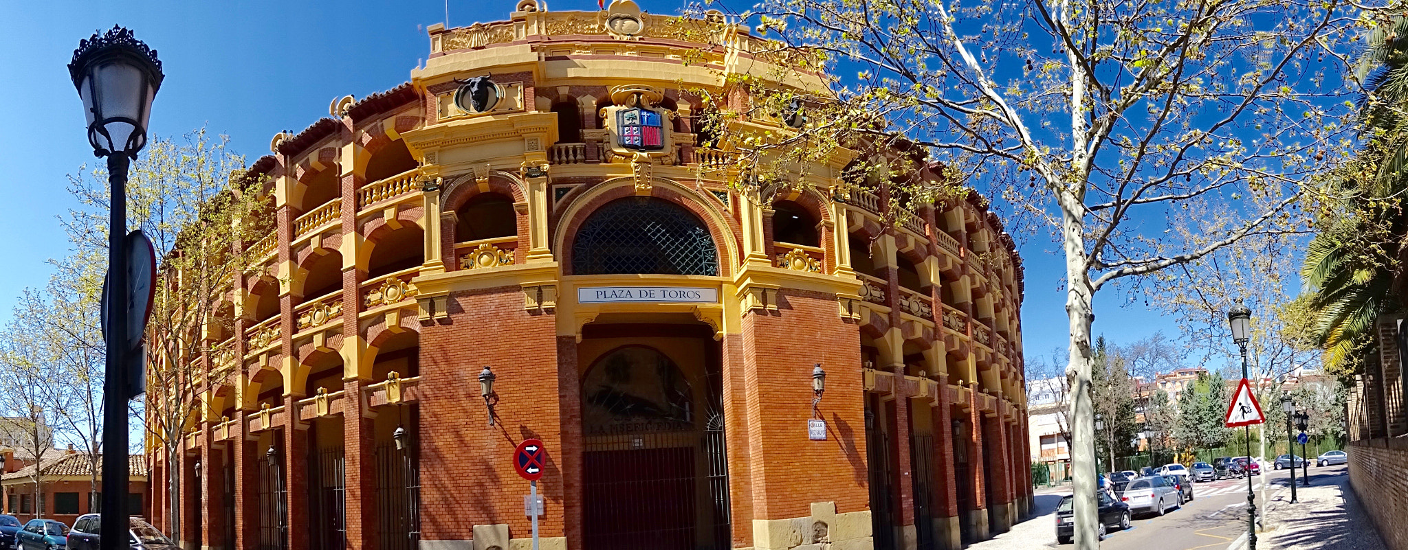 Sony 24-720mm F3.5-6.3 sample photo. Plaza de toros. photography