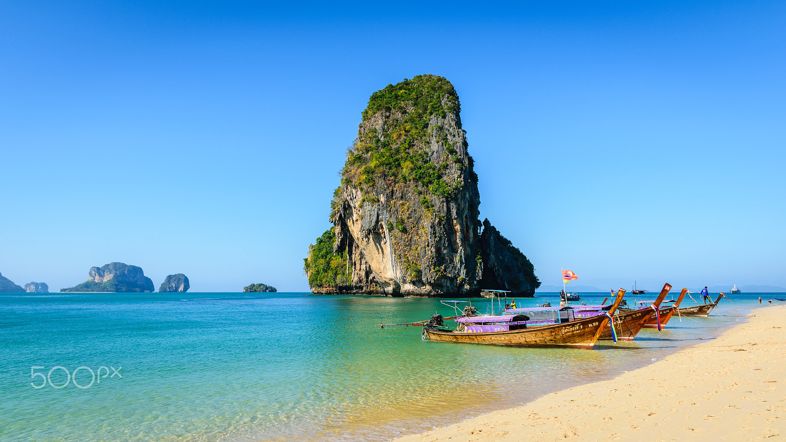 Nikon D5300 + Sigma 17-70mm F2.8-4 DC Macro OS HSM | C sample photo. Phra nang beach photography