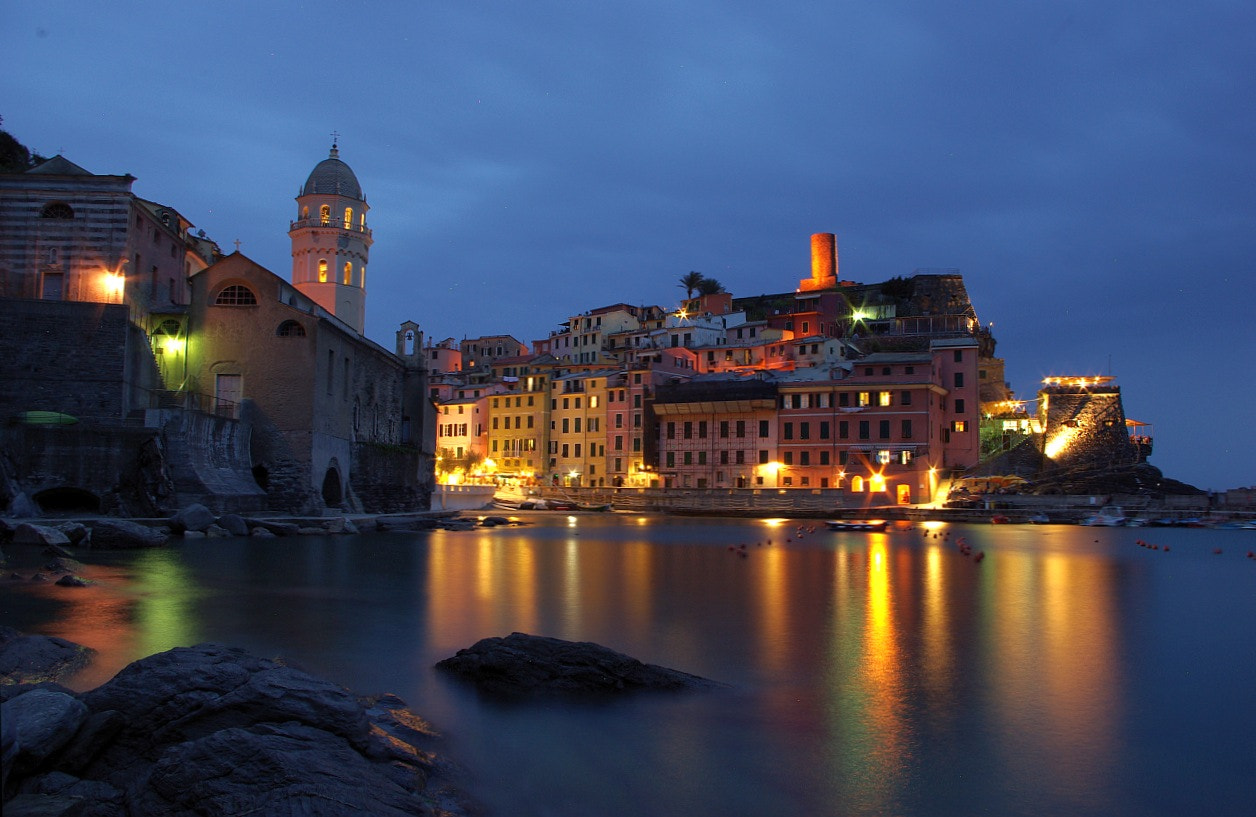 Pentax K10D sample photo. Vernazza photography