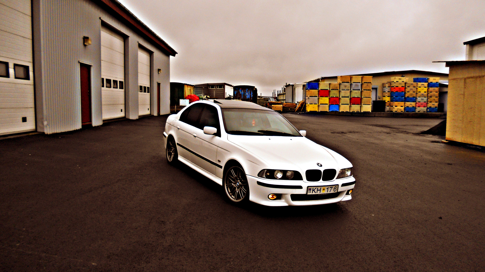 Nikon COOLPIX S2550 sample photo. Bmw 540 e39 photography