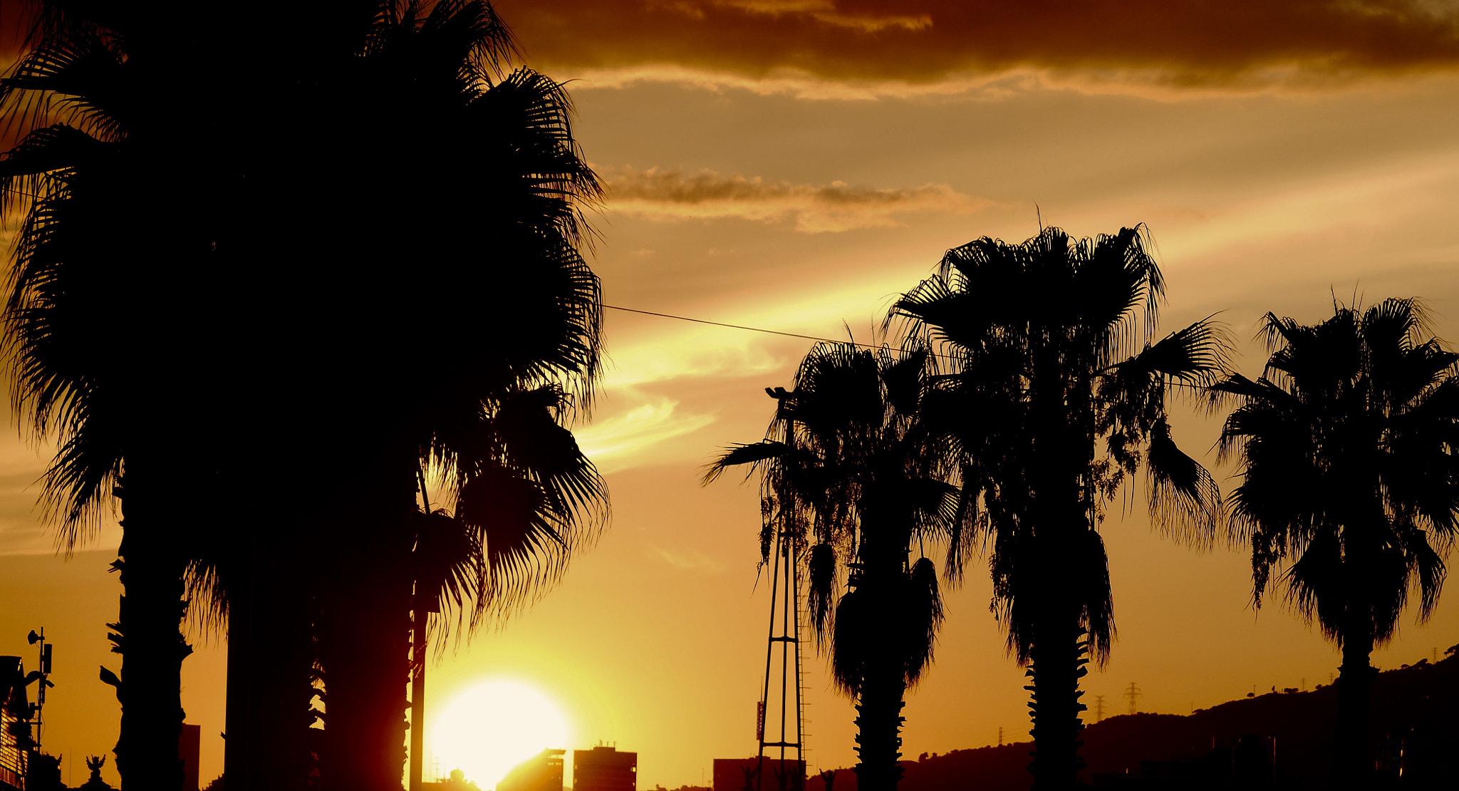 Panasonic Lumix G Vario 45-200mm F4-5.6 OIS sample photo. Barcelona sunset photography