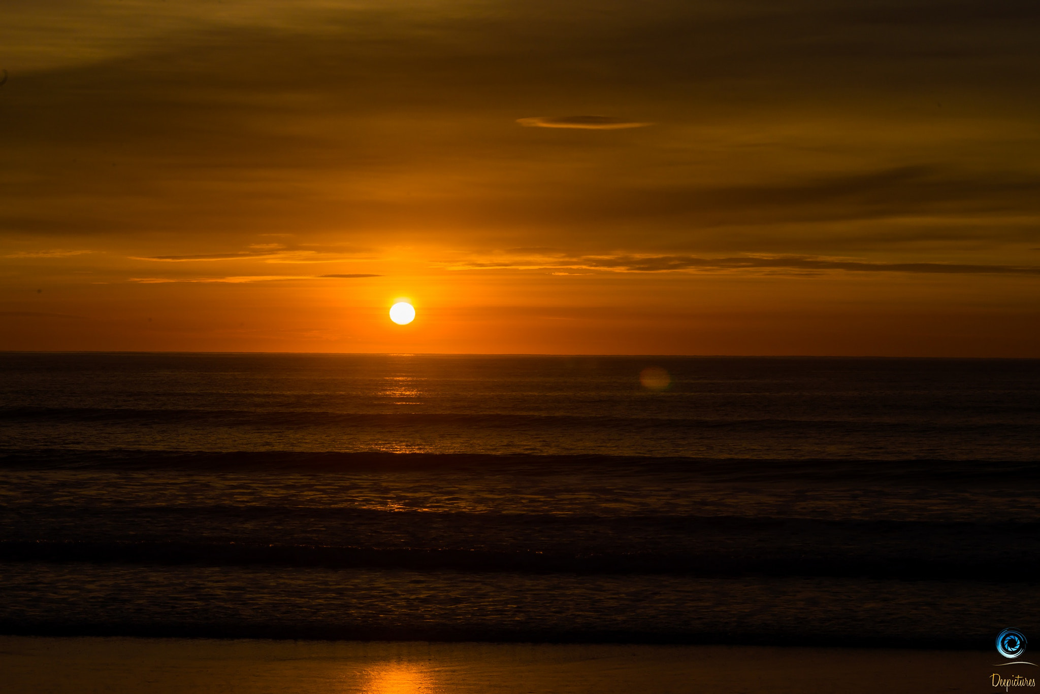 Nikon D610 + AF Zoom-Nikkor 70-210mm f/4 sample photo. View of the sunrise at the beach on apollo bay photography