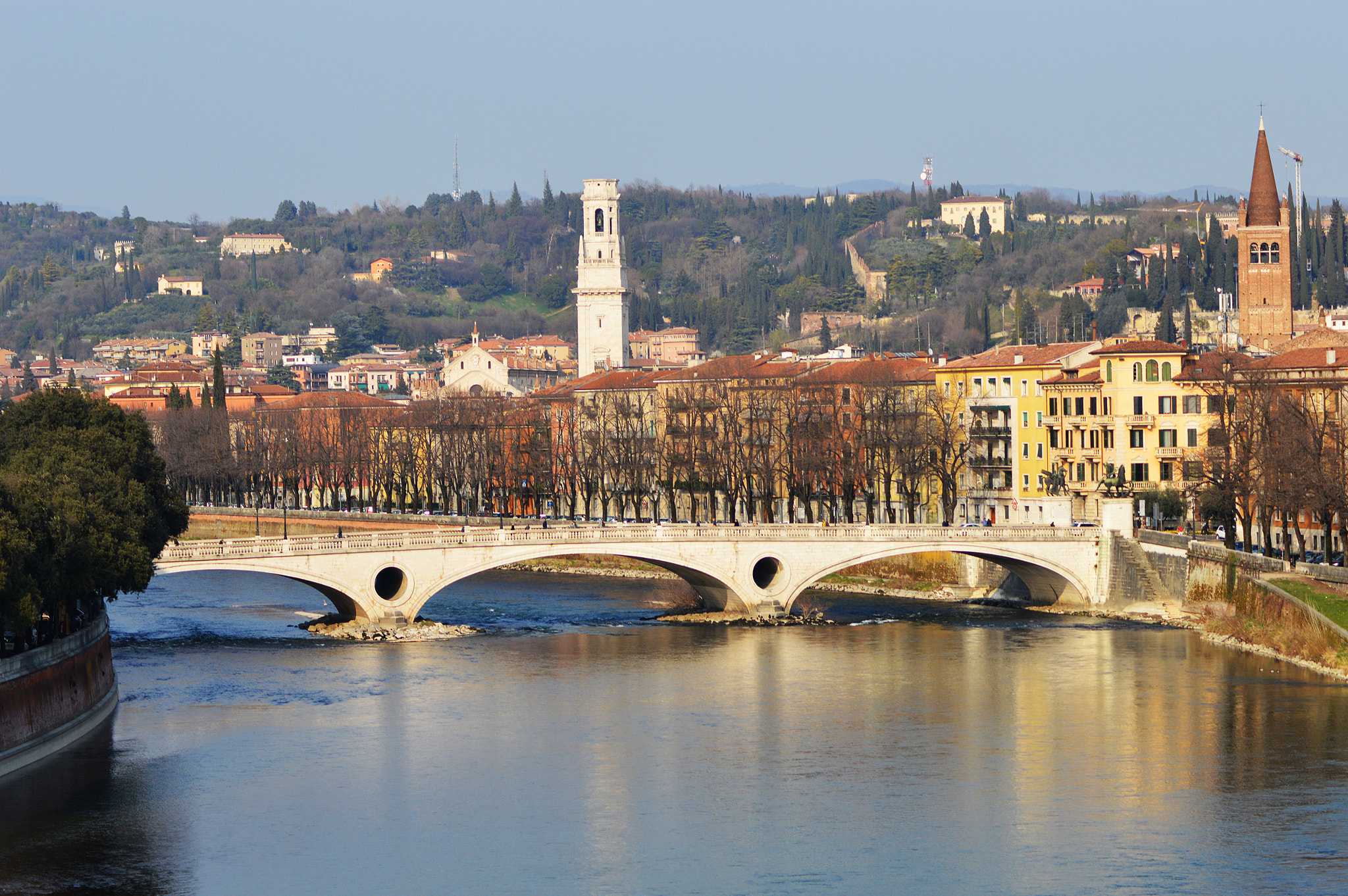 Nikon D3200 + AF Zoom-Nikkor 75-300mm f/4.5-5.6 sample photo. Castelvecchio, verona, veneto, italia photography