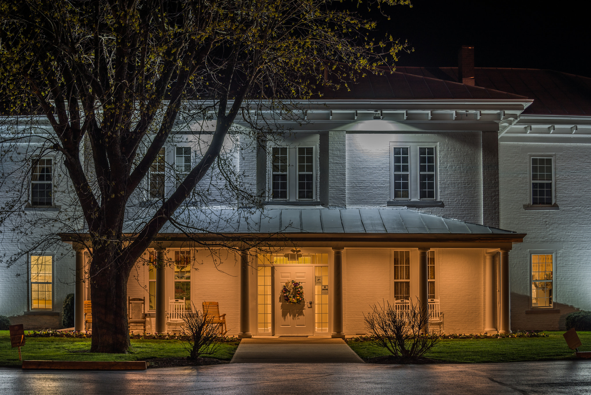 AF Zoom-Nikkor 28-80mm f/3.5-5.6D sample photo. Light in the night #2 photography