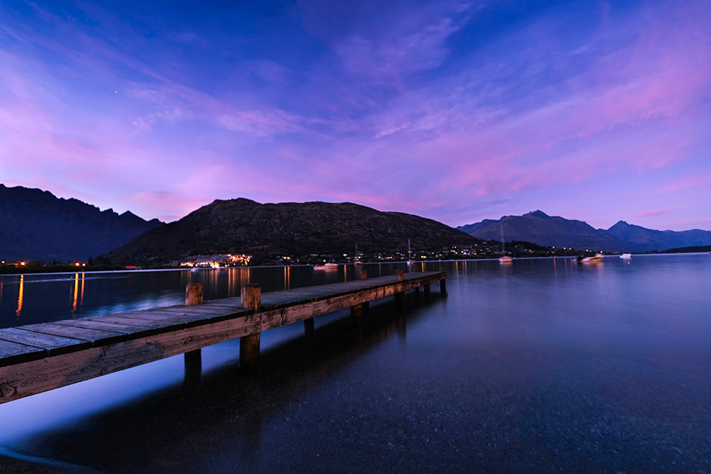 Nikon D3X sample photo. 皇后镇栈桥日出 photography