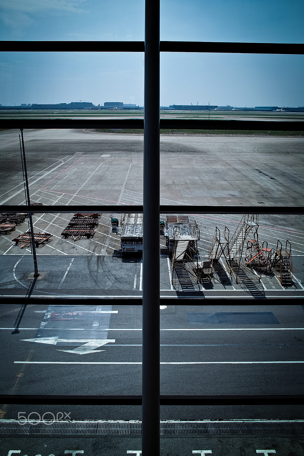 Sigma DP1s sample photo. Flight is ready photography