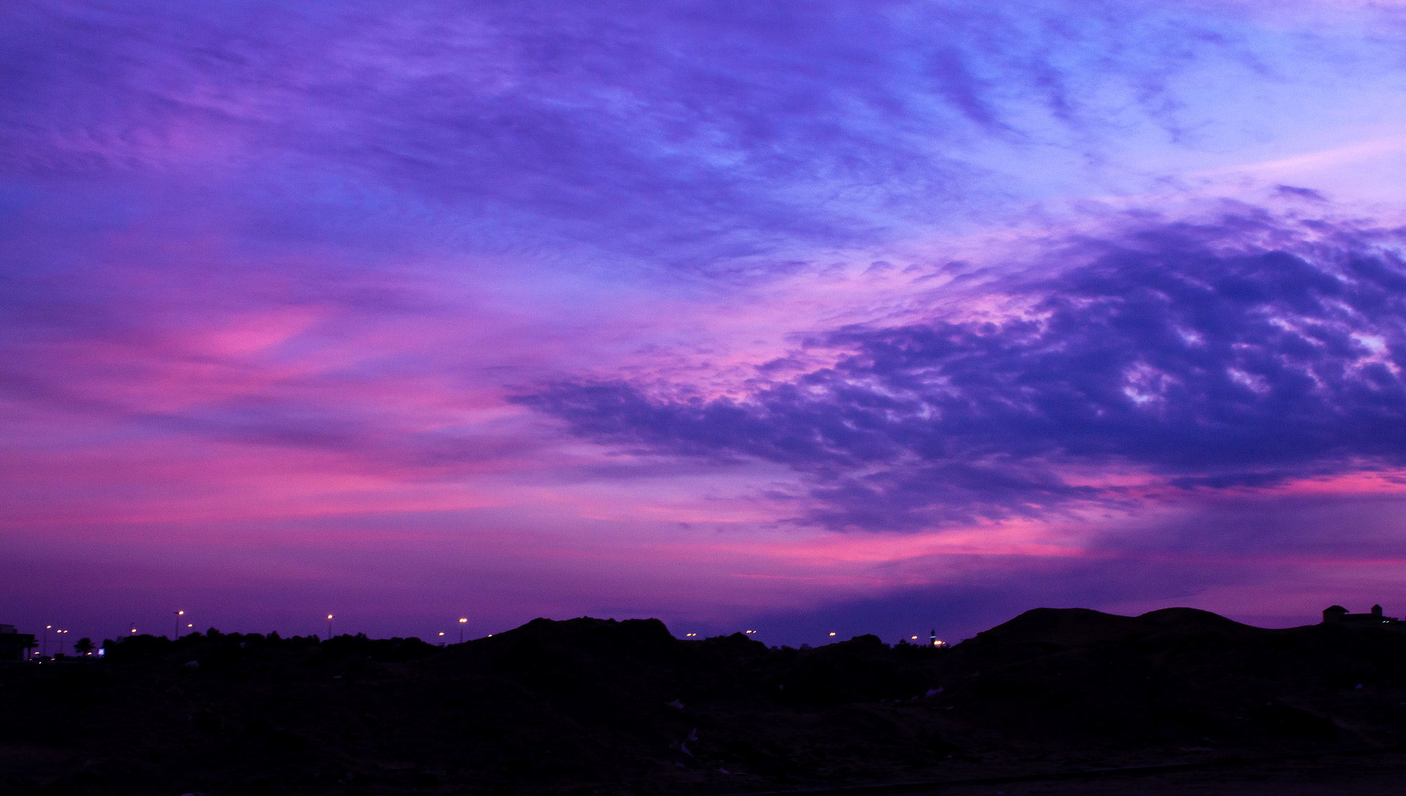 Canon EOS 650D (EOS Rebel T4i / EOS Kiss X6i) + Canon EF 400mm f/2.8L sample photo. Purple sunset photography
