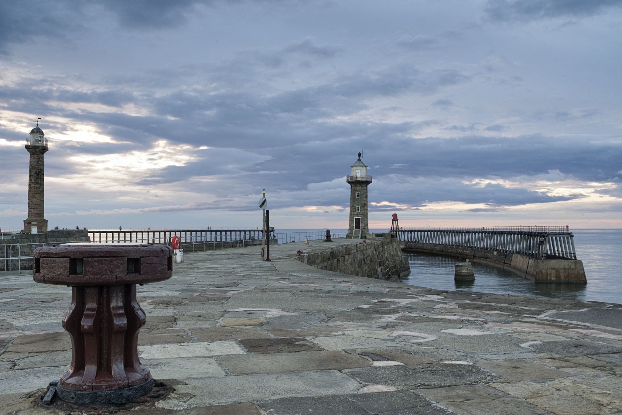 Canon EOS-1D Mark II sample photo. Whitby pier 1 photography