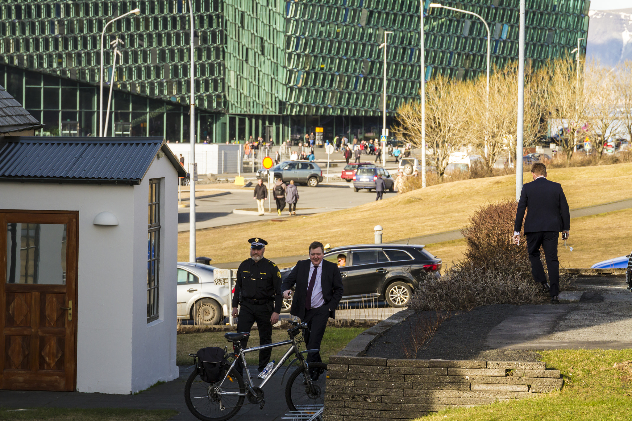 Sigma 24-105mm f/4 DG OS HSM | A sample photo. Sigmundur davíð gunnlaugsson.jpg photography