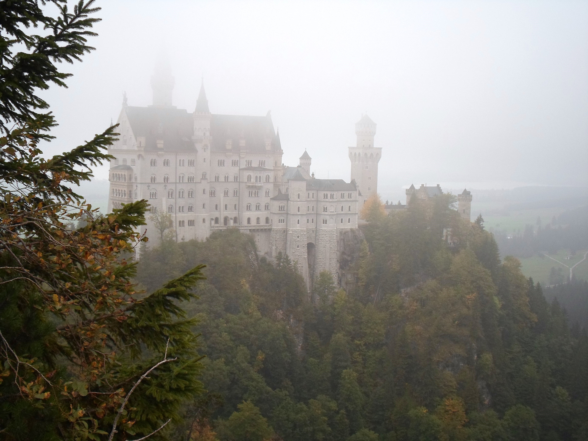 Samsung ST77 / ST79 sample photo. Castle neuschwanstein photography