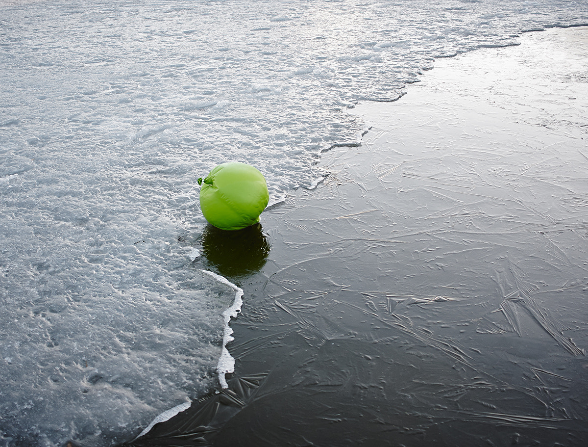 Canon EF-S 24mm F2.8 STM sample photo. Air ball photography