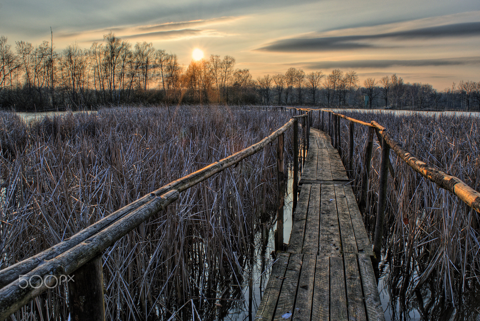 Nikon D3200 + 18.00 - 55.00 mm f/3.5 - 5.6 sample photo. Sunset over the pound photography