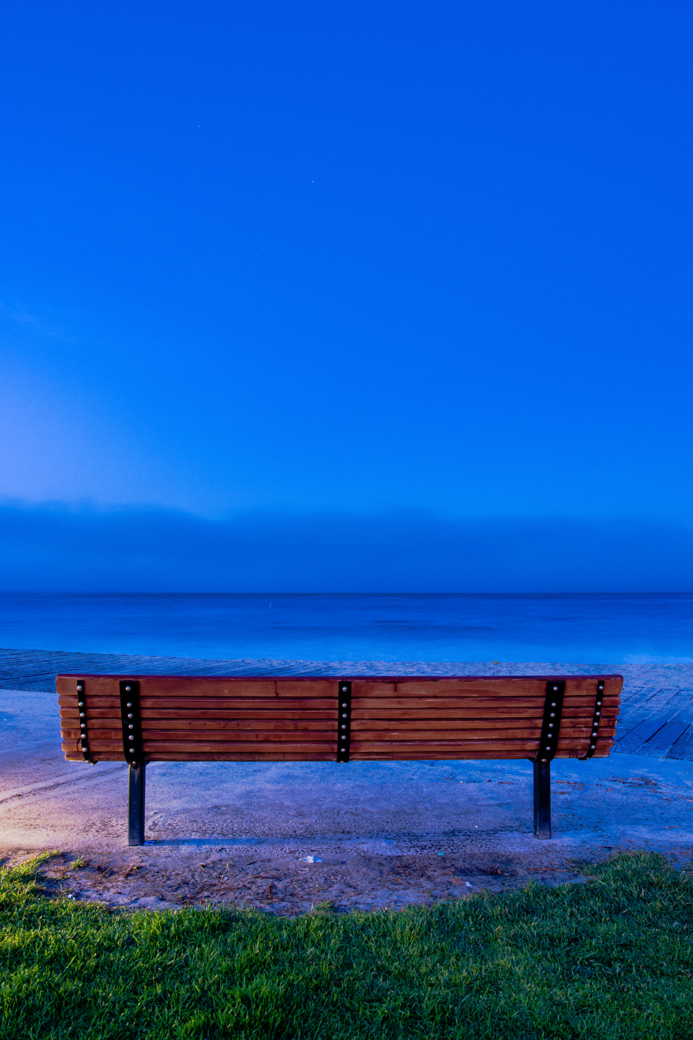 Nikon D7100 + Samyang 16mm F2 ED AS UMC CS sample photo. At that bench, i'll wait for you photography